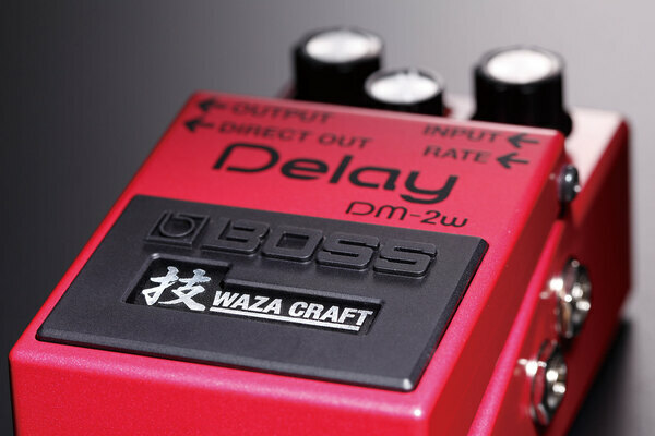 BOSS DM-2W Delay Waza Craft 延遲效果器