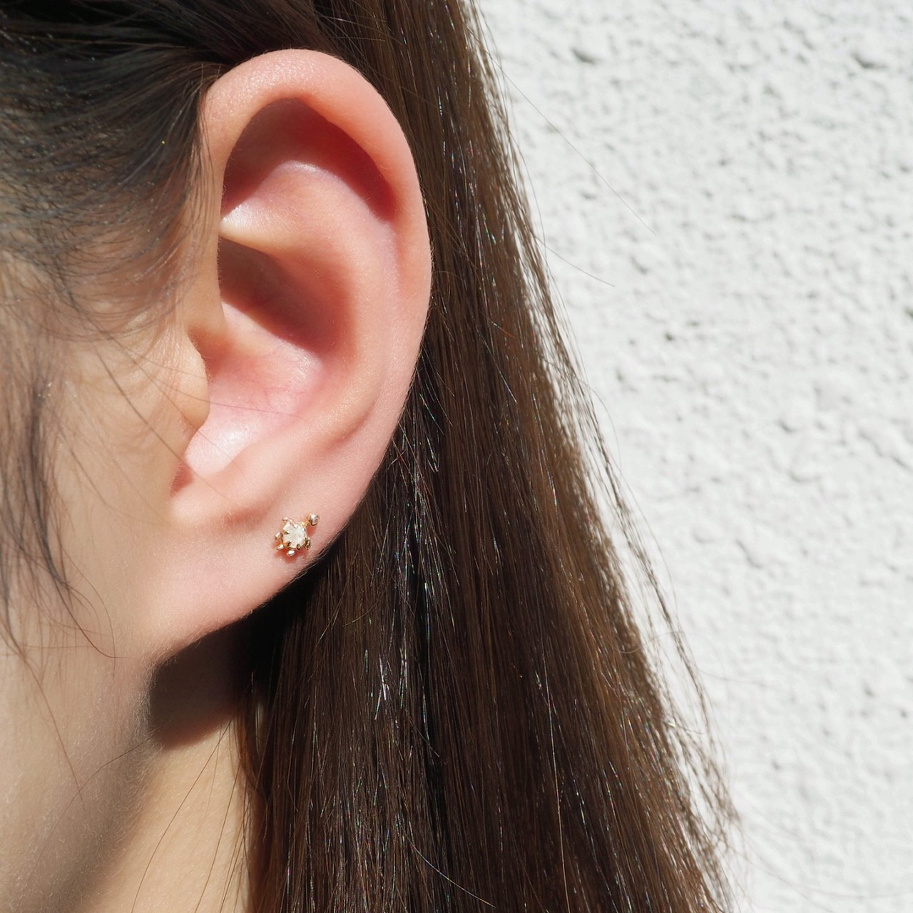 14K小海龜灰鑽原礦轉珠耳環