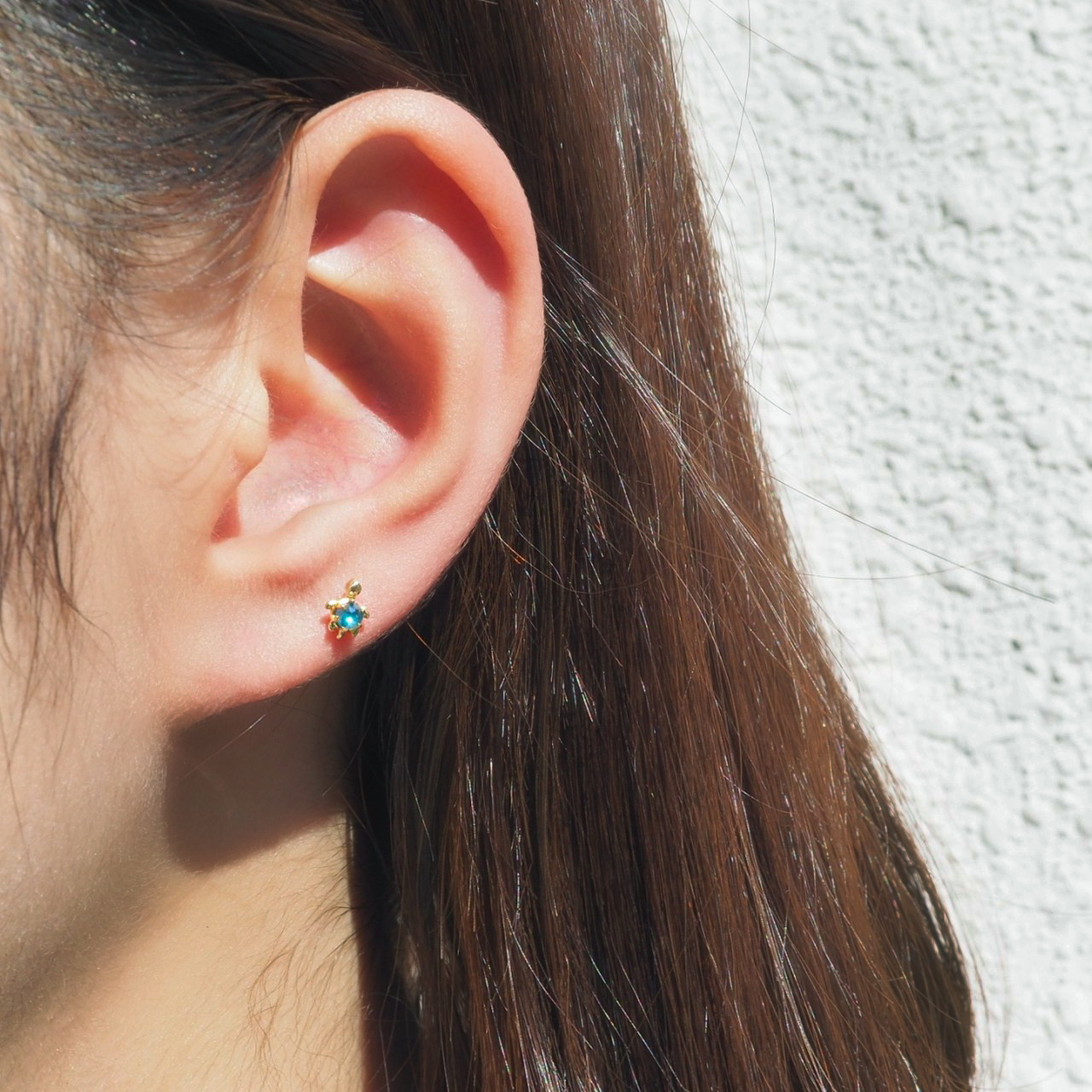 14K小海龜藍鑽原礦轉珠耳環