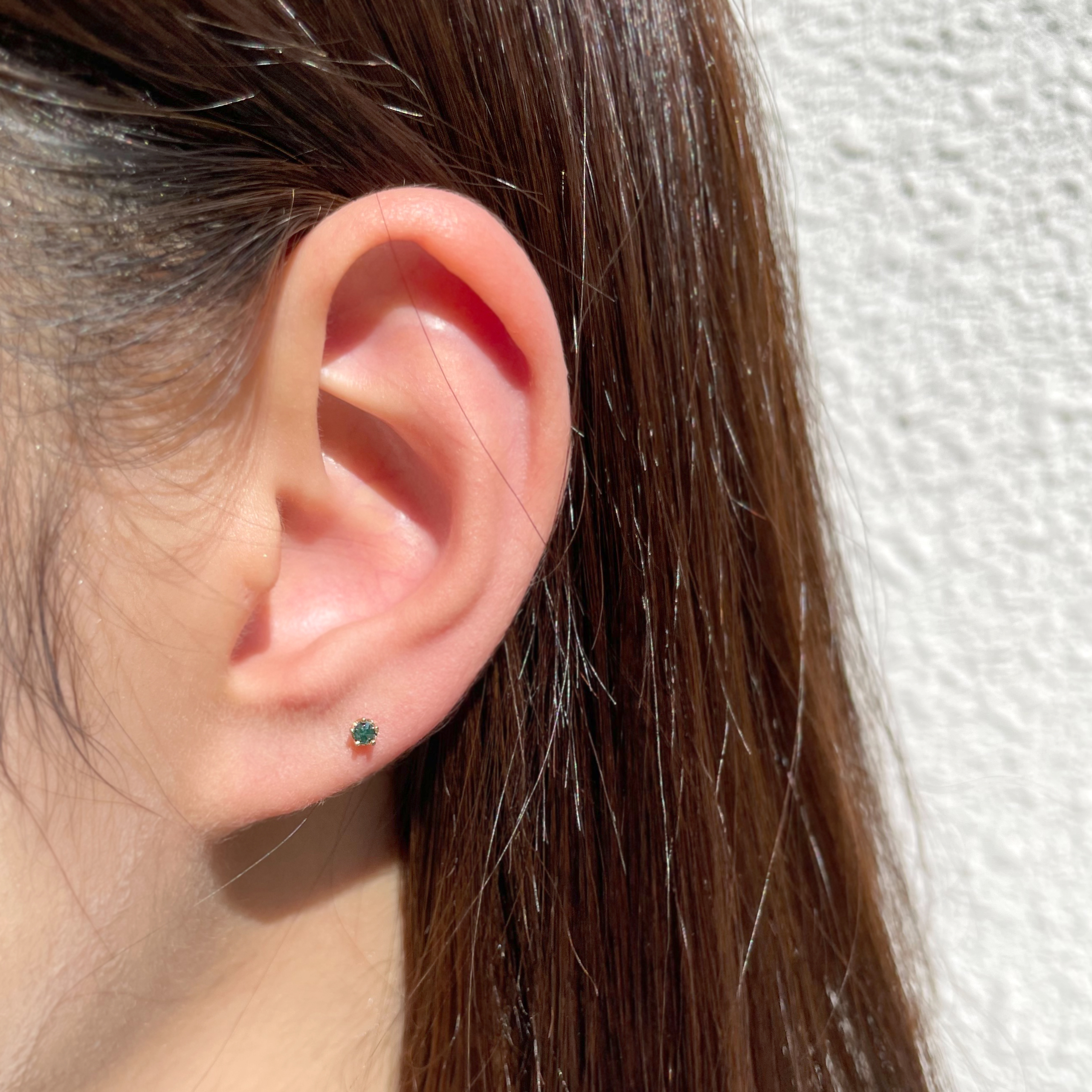 14K Mini皇冠藍鑽原礦轉珠耳環