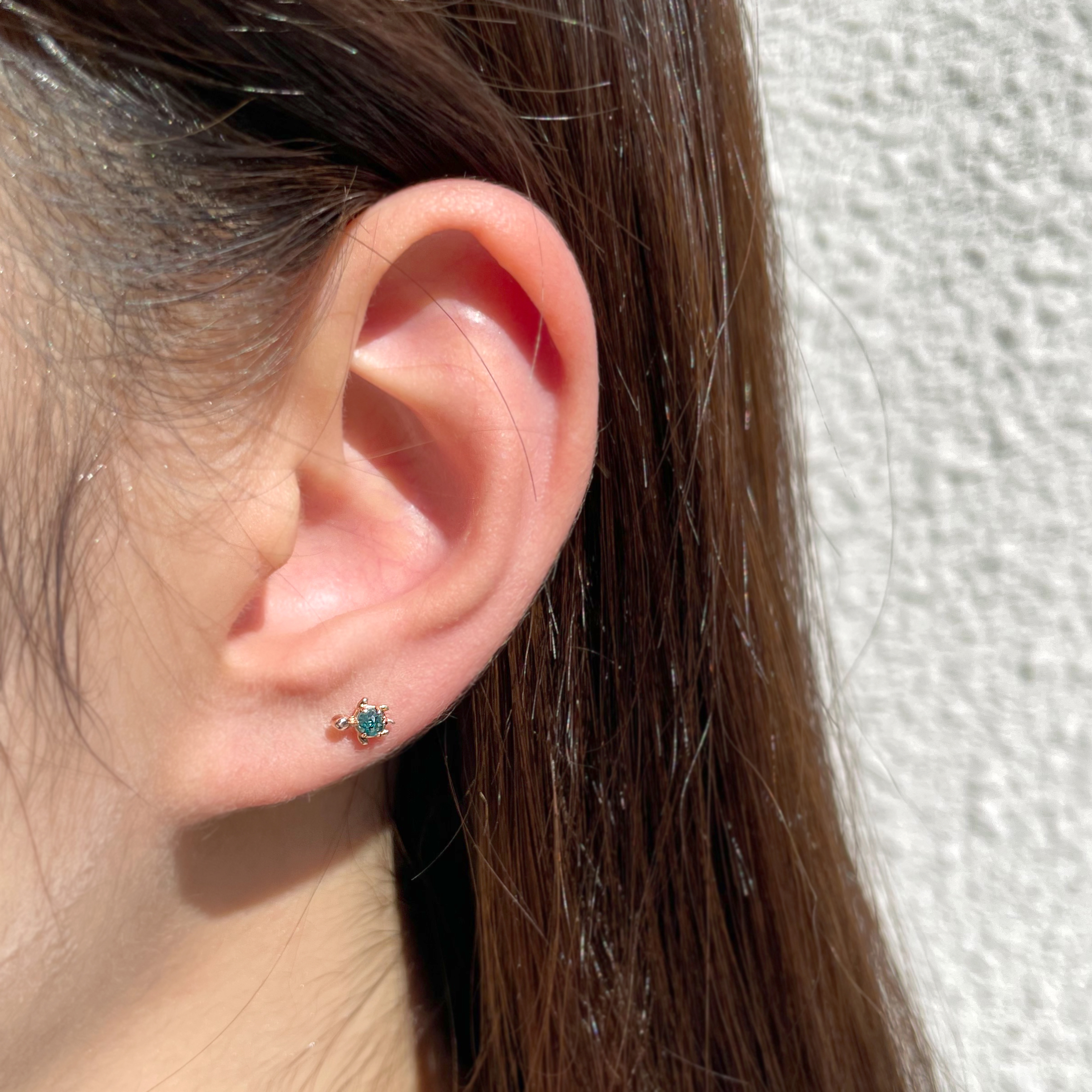 14K小海龜藍鑽原礦轉珠耳環