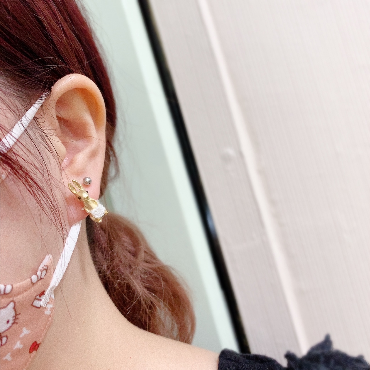 Luccica 圍裙兔子耳環