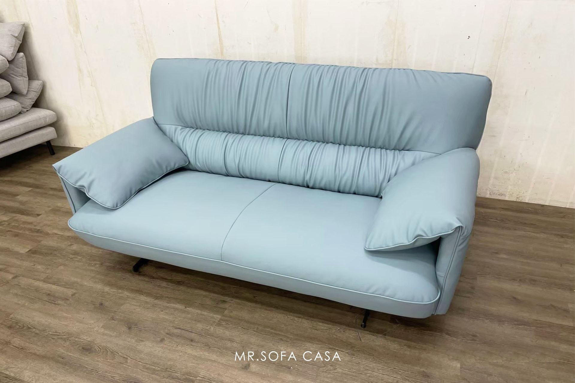 安東尼沙發久坐也感到舒適不悶熱，內含高彈性科技眠，坐感Q彈有支撐力