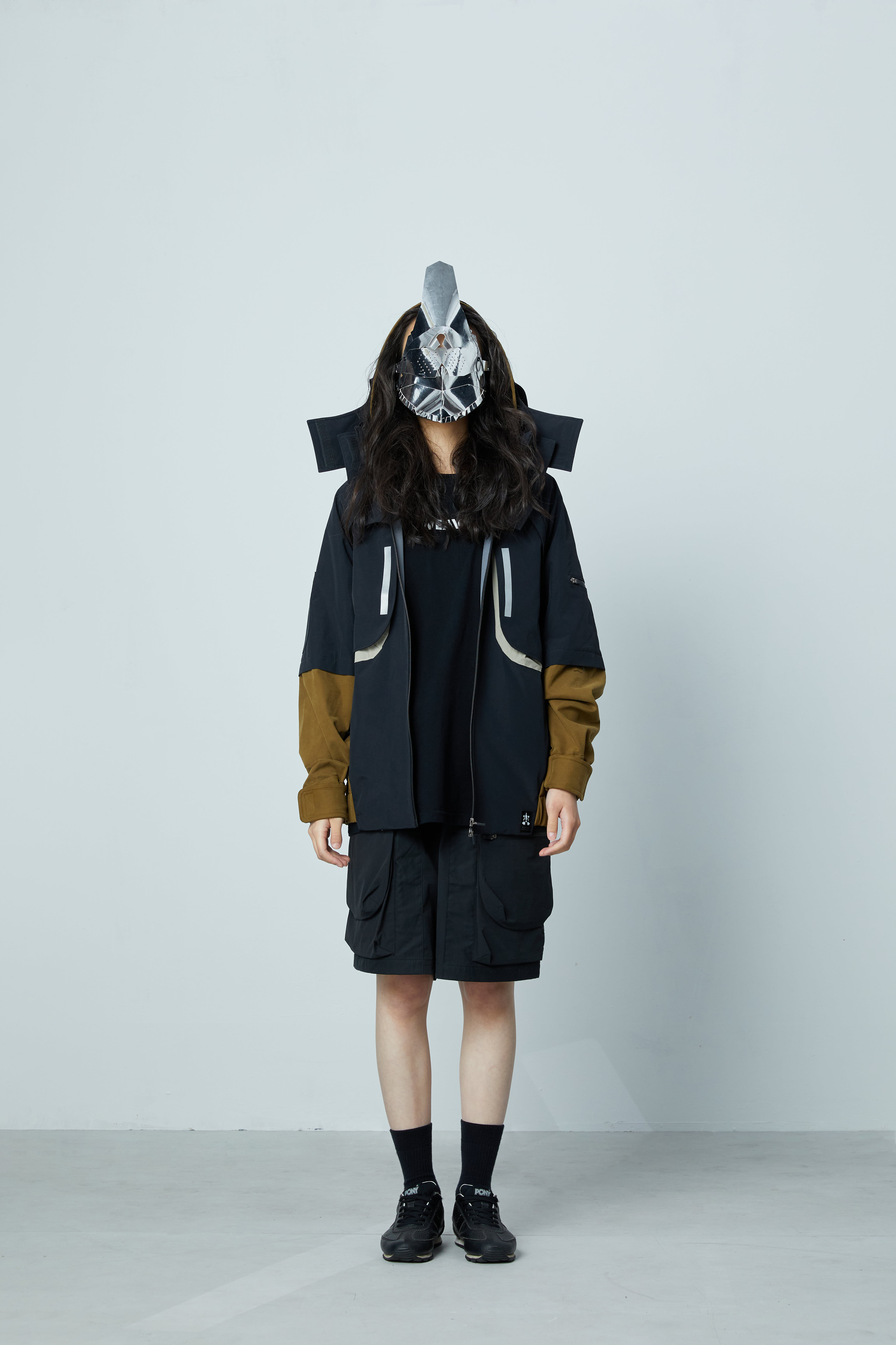可拆卸功能「殼」外套 - 黑