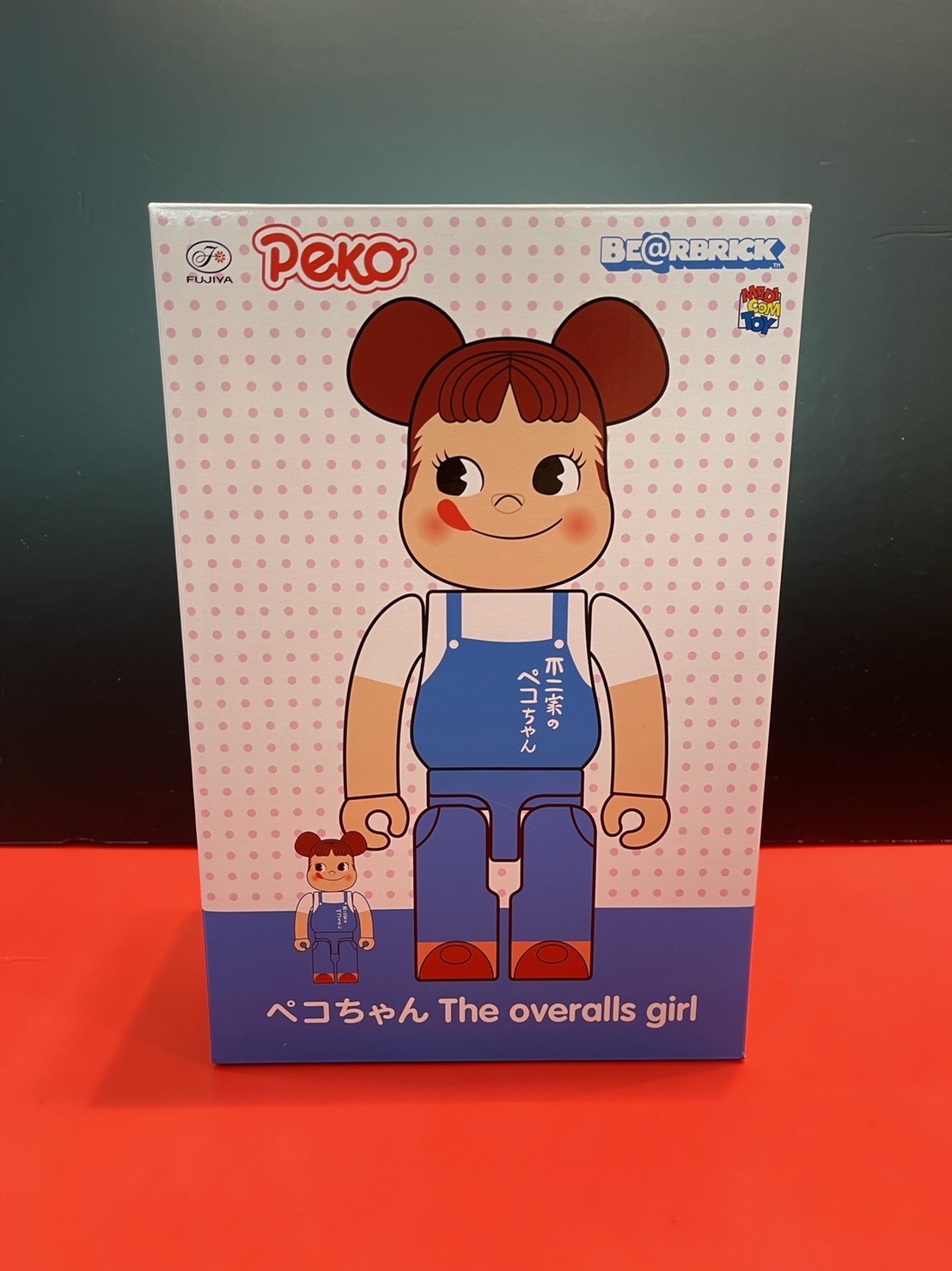 Be@rbrick 工裝牛奶妹 ペコちゃん The overalls girl 100％ ＆ 400％