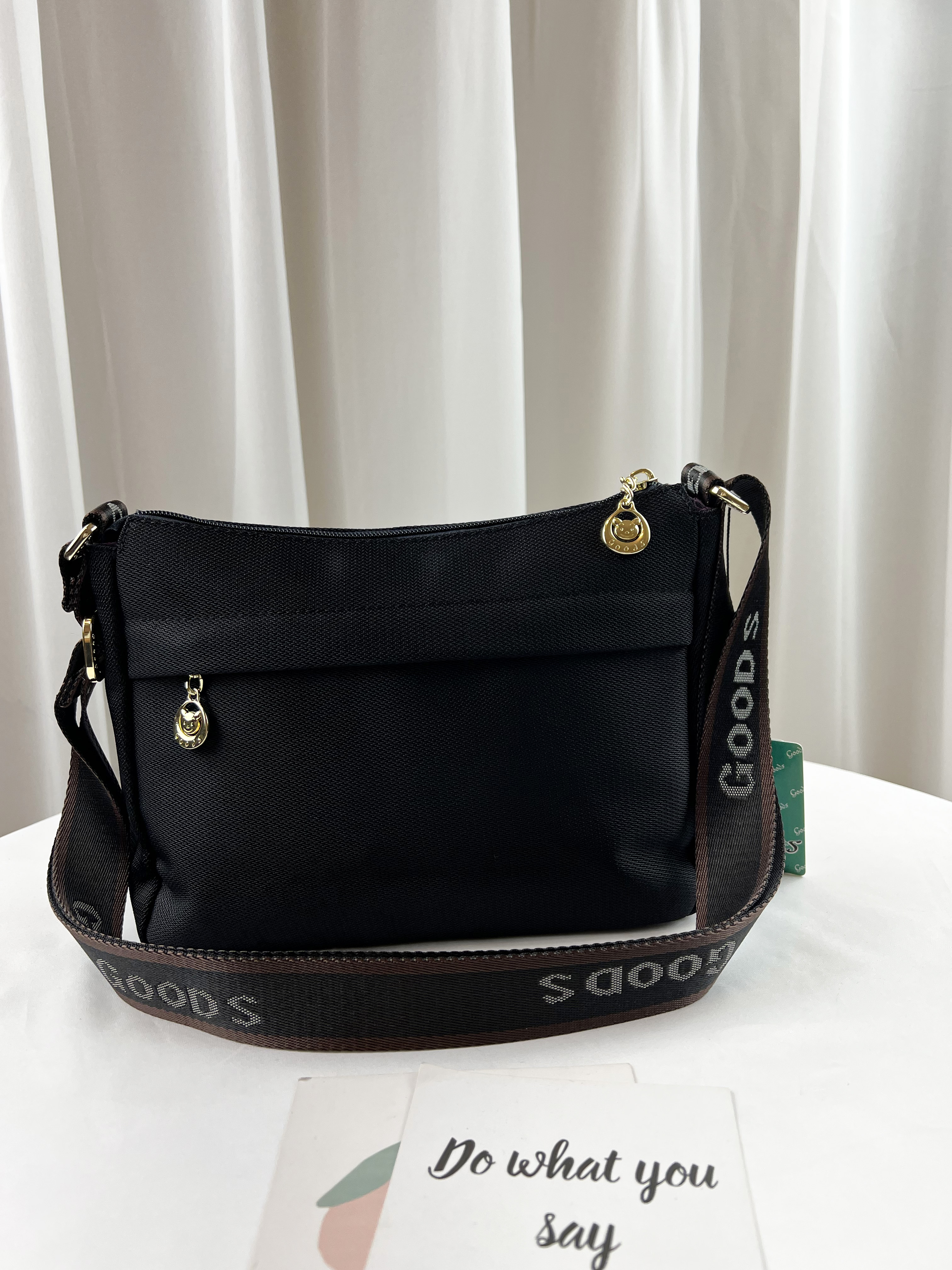 GOODS 大格黑 拼色防潑水側背包 #2672