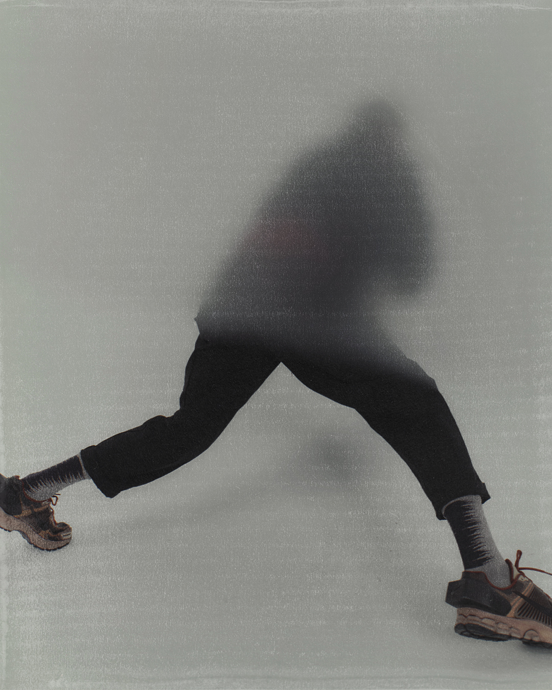 台灣設計配件品牌nozzle quiz x VACANT “IRRATIONAL” 聯名合作襪履｜非理性 不規則 雜訊線條 沈穩低調 黑暗色系 反抗調性