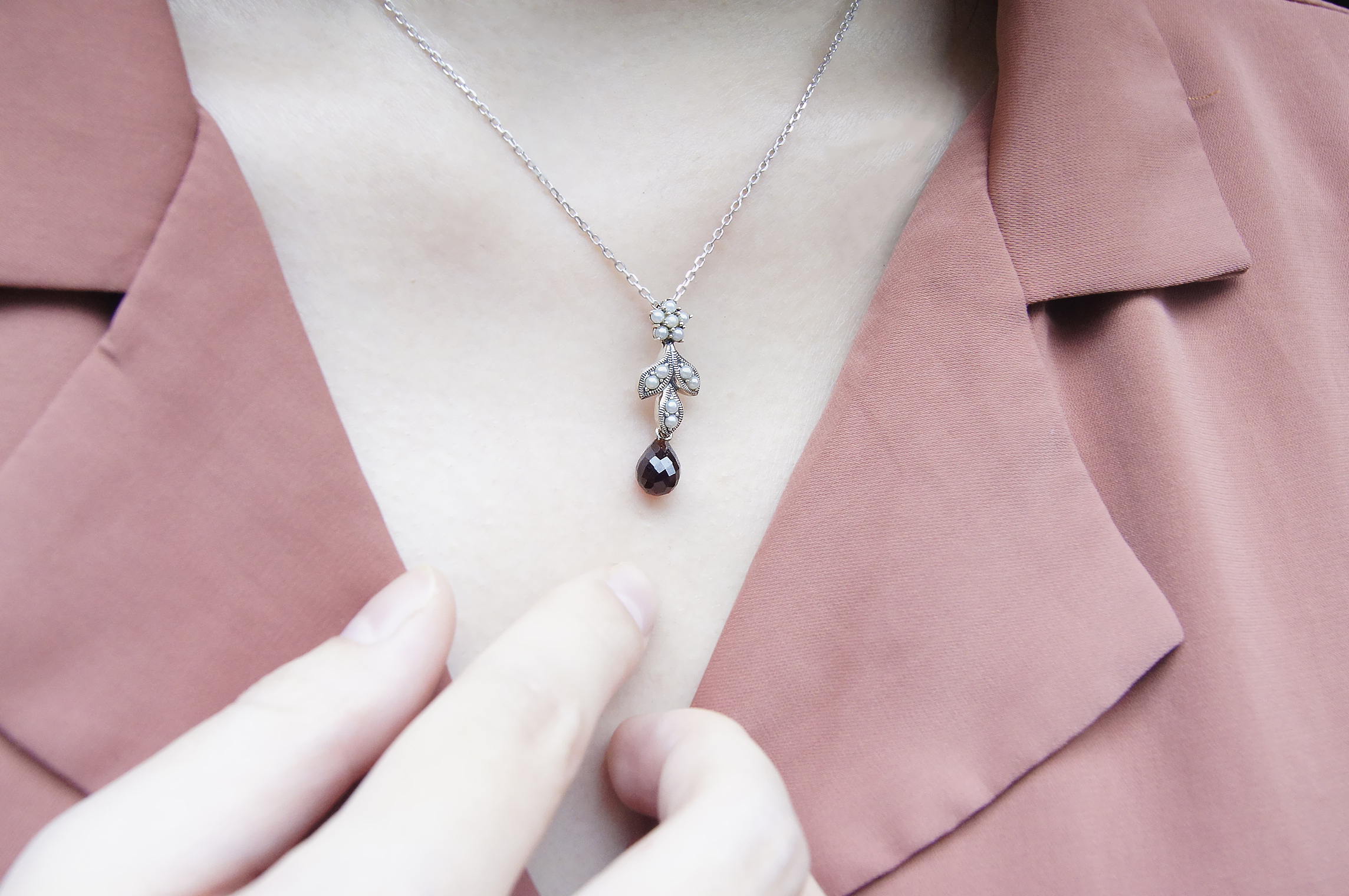 水滴石榴石墜子（OP1494）