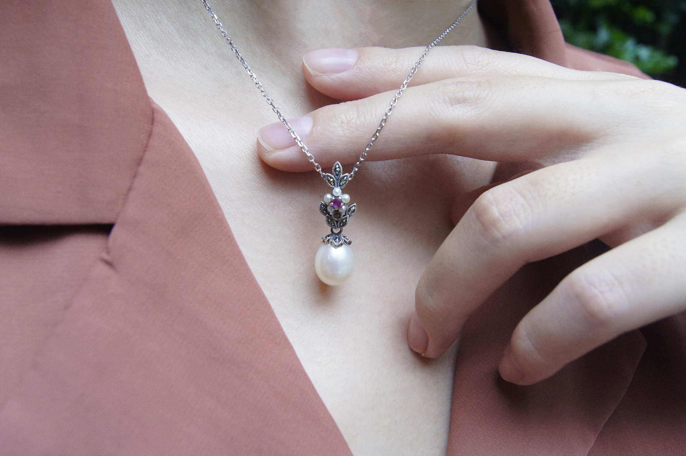 紅寶珍珠草墜子