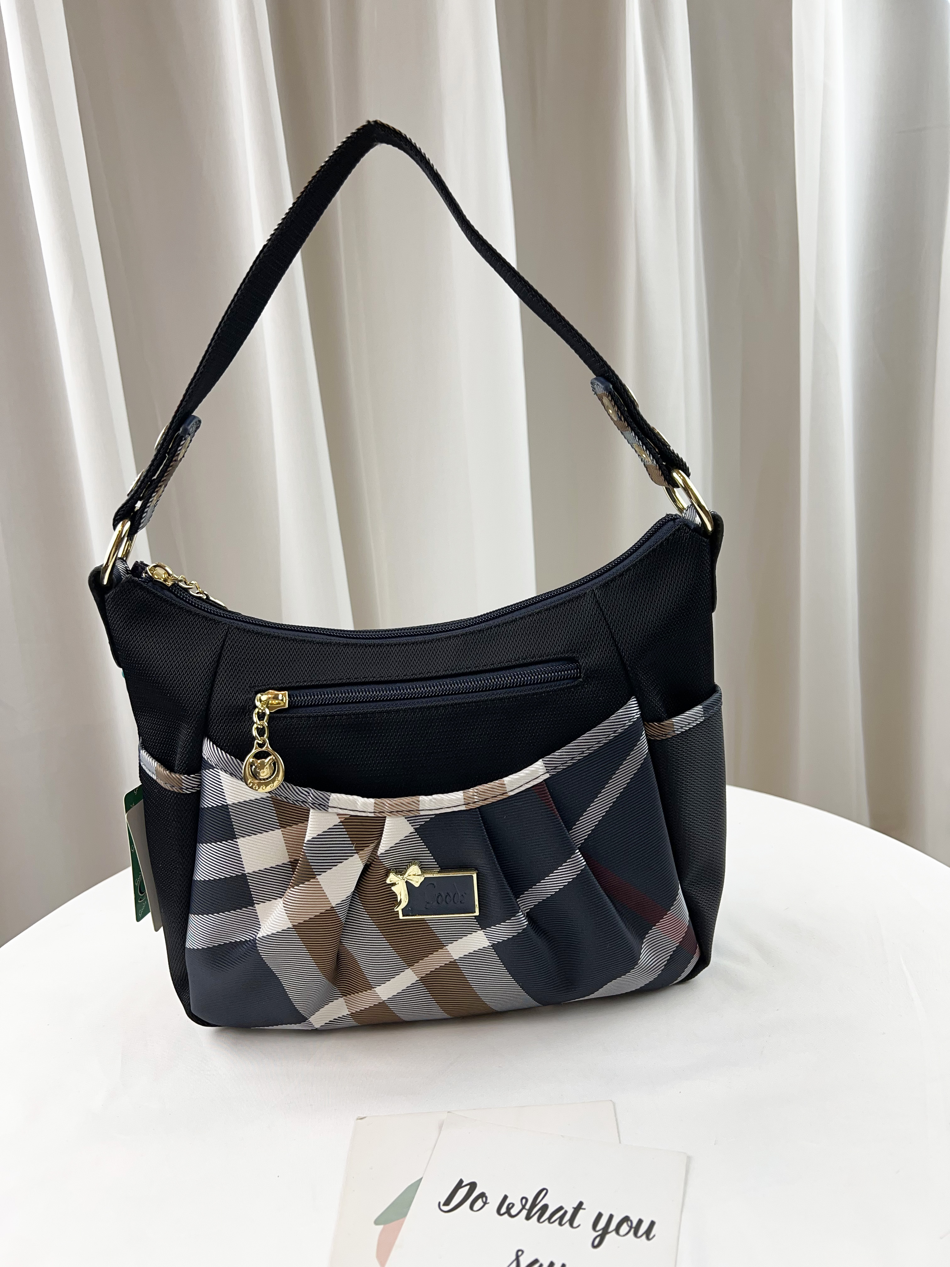 GOODS 大格黑 拼色防潑水肩背包 / 側背 #2636