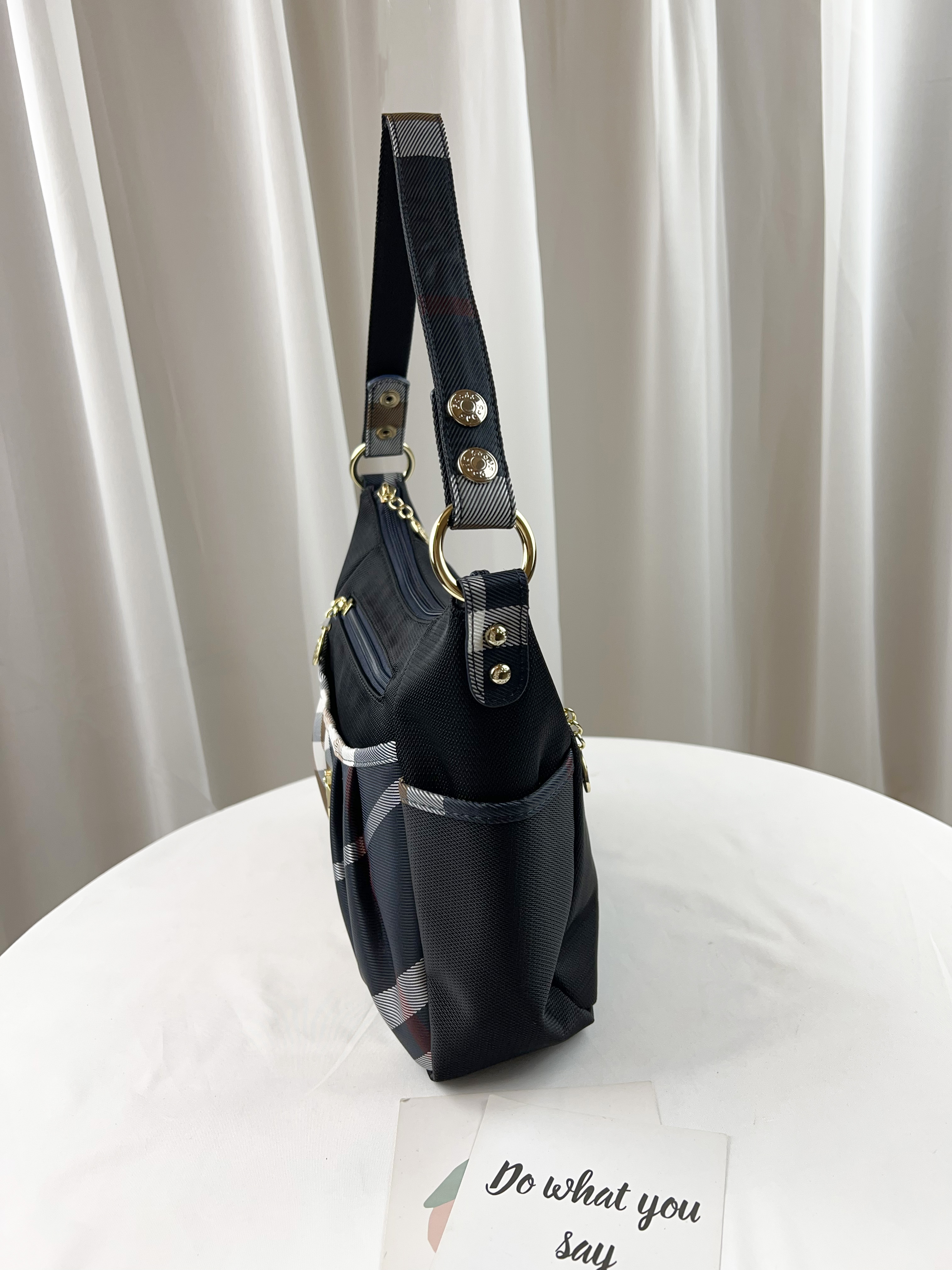 GOODS 大格黑 拼色防潑水肩背包 / 側背 #2636