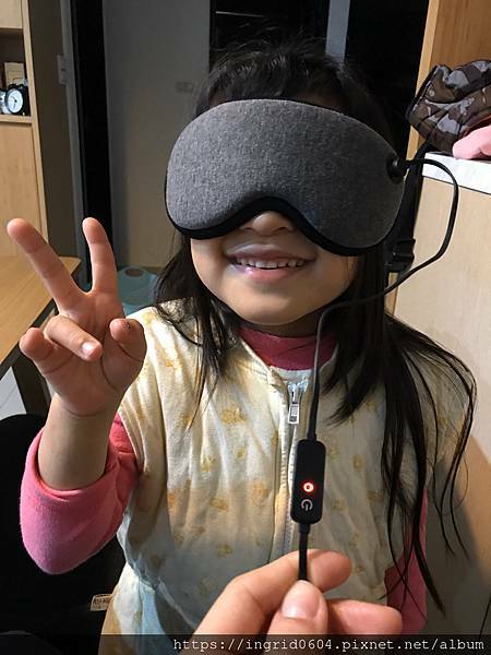 V哥B妹這一家推薦Beroso倍麗森磁吸式3段控溫熱敷眼罩