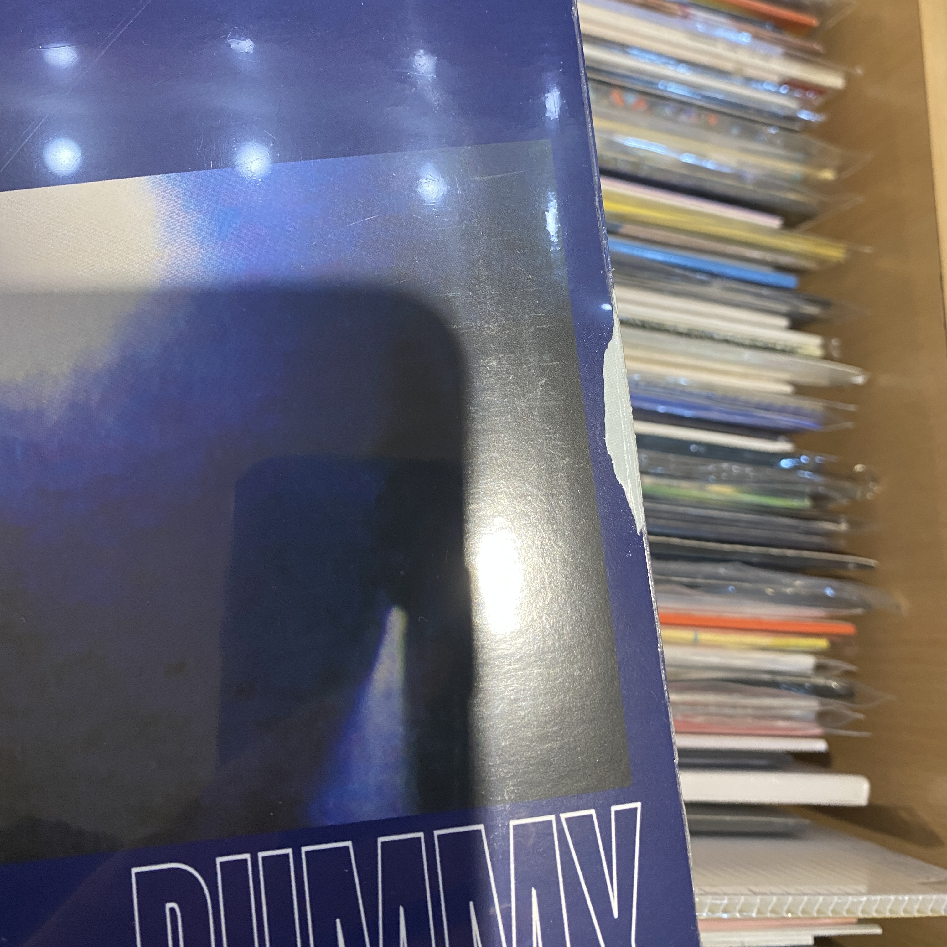 Portishead《Dummy》（LP） #因外包裝有些微破損且運送過程有造成明顯摺痕故七折出售