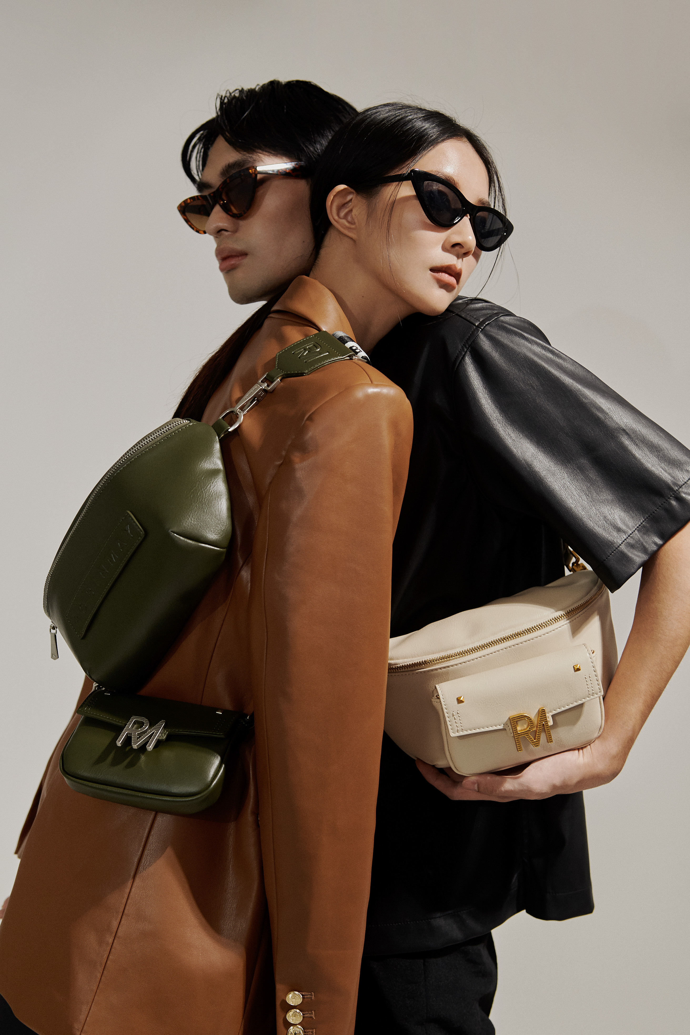 塔羅盛典胸包 ，龐克風格，喚起你的叛逆靈魂。