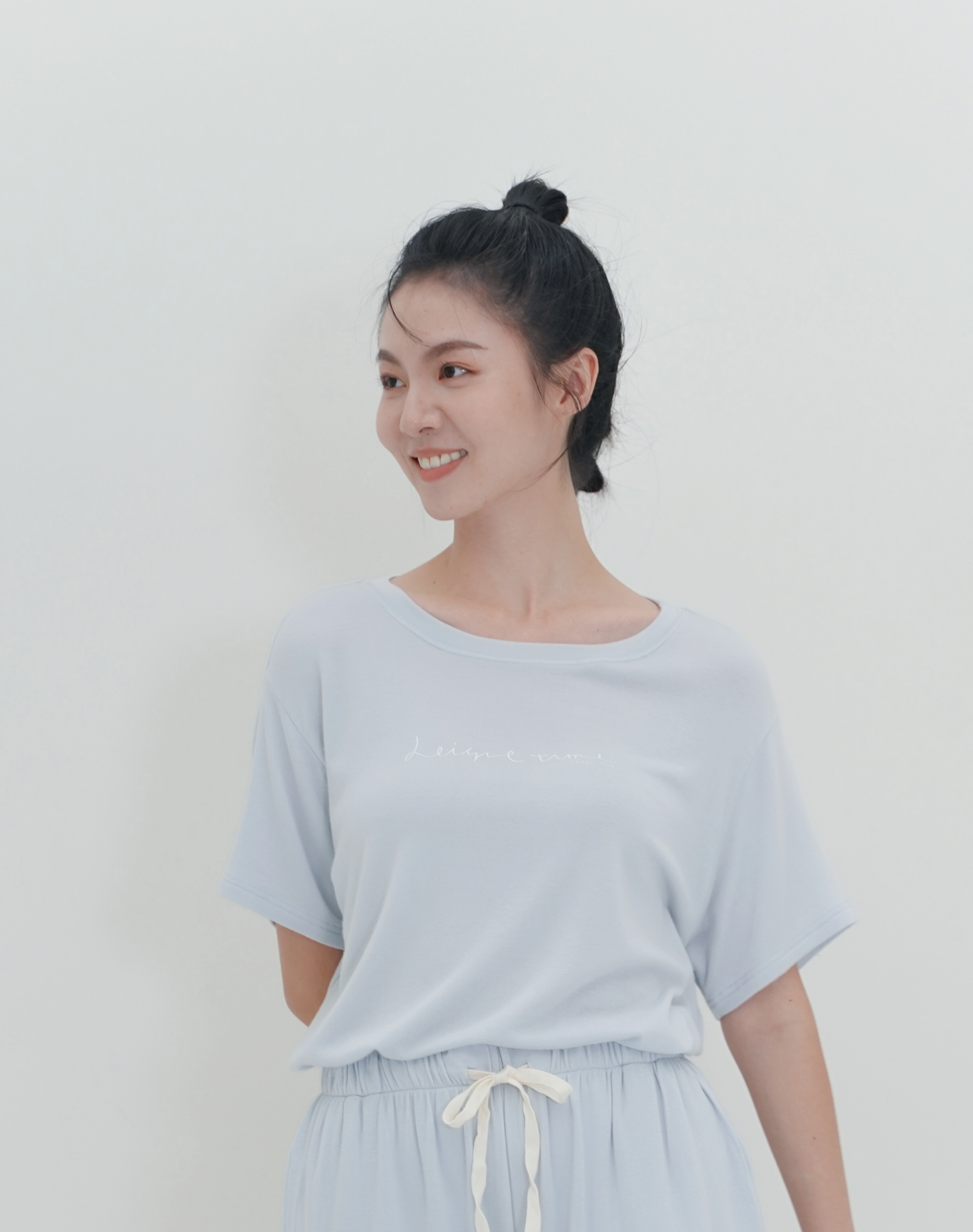 雲朵休閒短袖上衣 - 淡藍