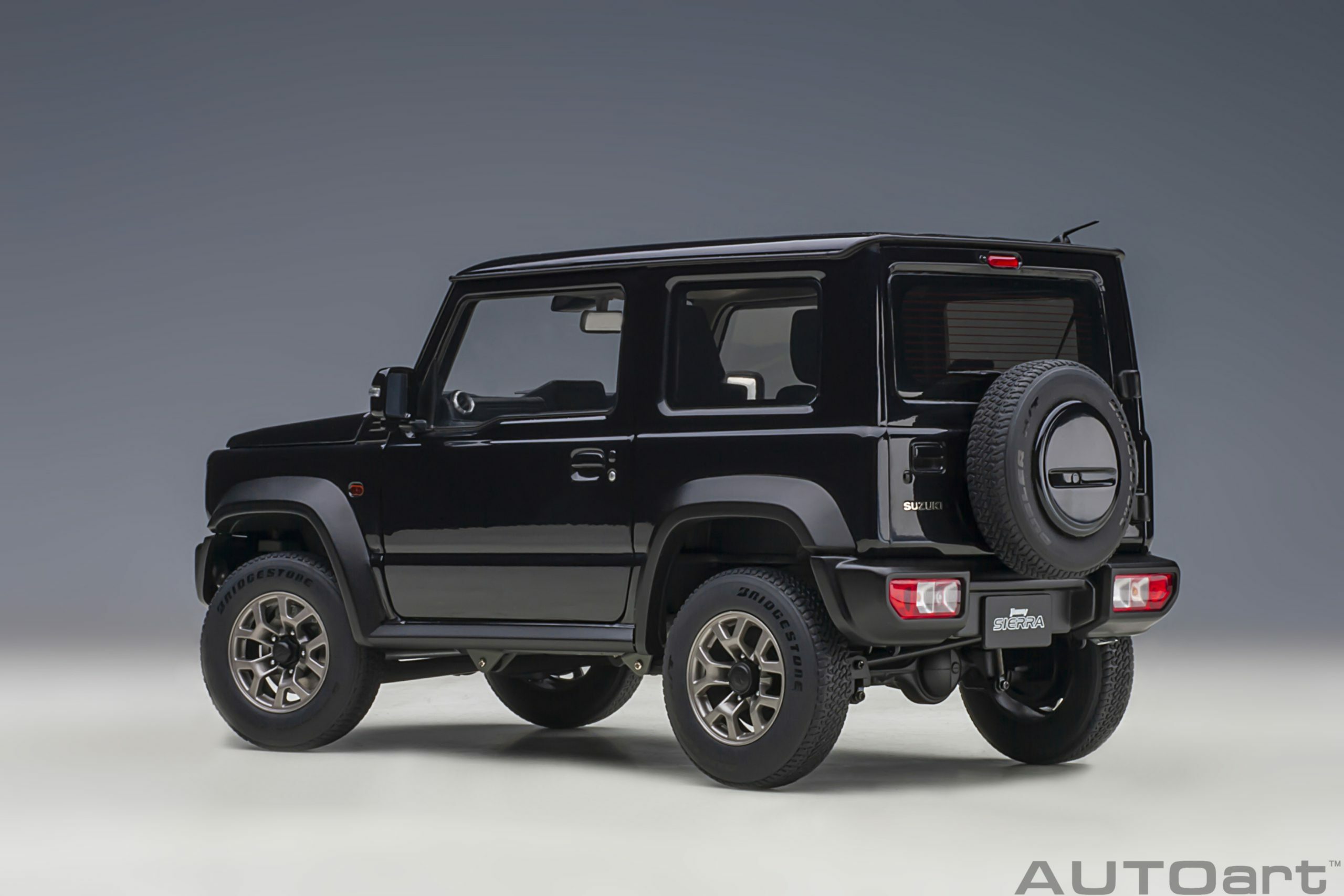 預訂(訂金$300) (預訂價$1520) :1/18 AUTOART Suzuki Jimny Sierra (JB74) (Bluish Black Pearl) (78508)