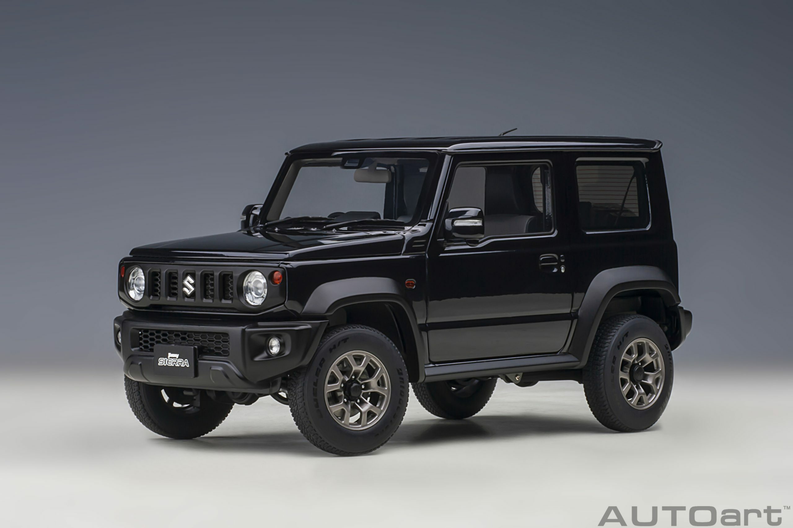 預訂(訂金$300) (預訂價$1520) :1/18 AUTOART Suzuki Jimny Sierra (JB74) (Bluish Black Pearl) (78508)