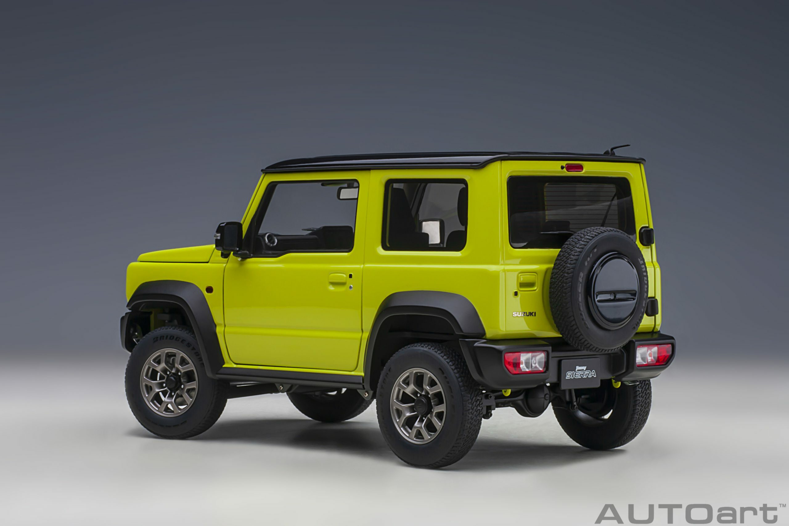 1/18 AUTOART Suzuki Jimny Sierra (JB74) (Kinetic Yellow with Black roof) (78506)