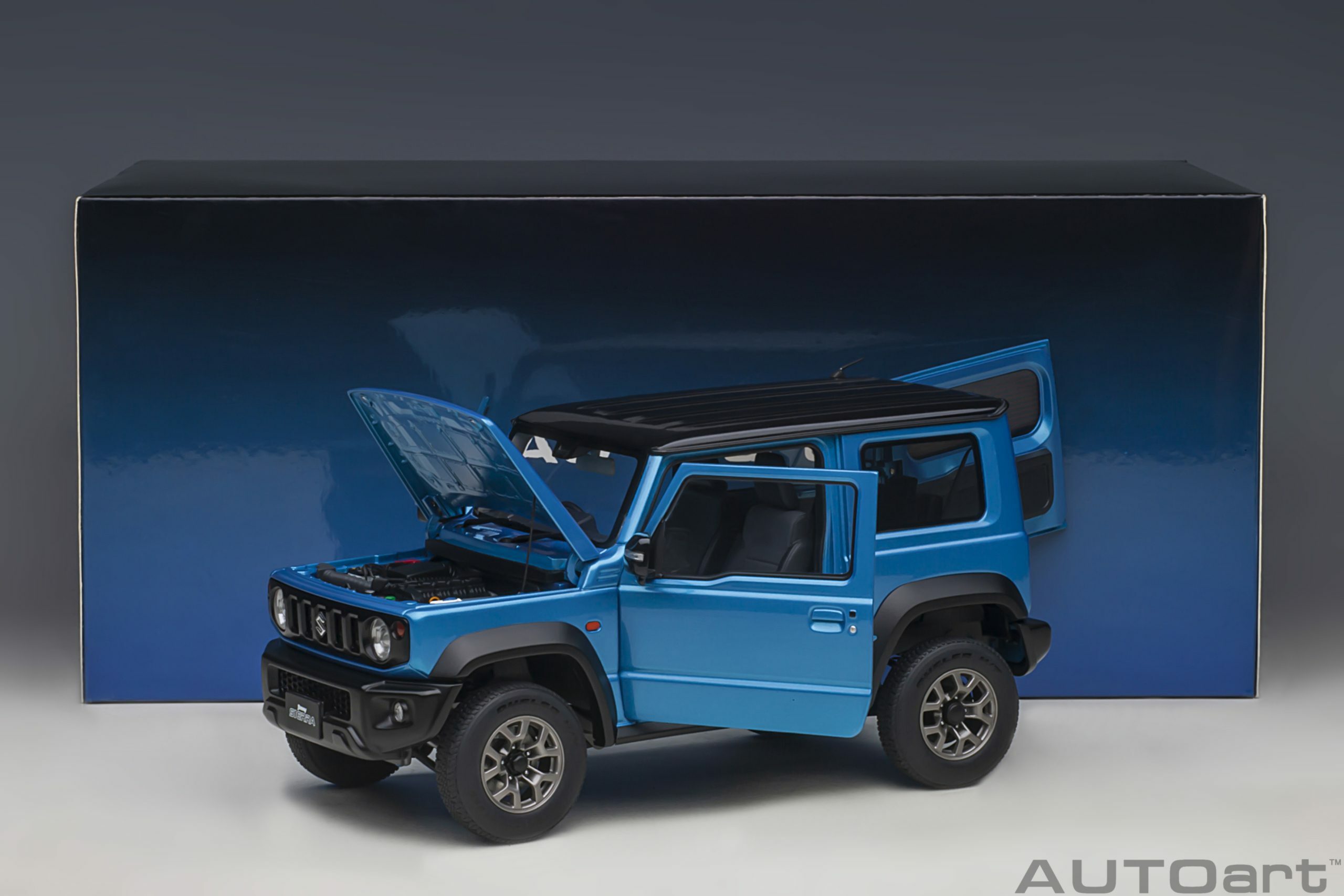 預訂(訂金$300) (預訂價$1600) :1/18 AUTOART Suzuki Jimny Sierra (JB74) (Brisk Blue with Black roof) (78507)