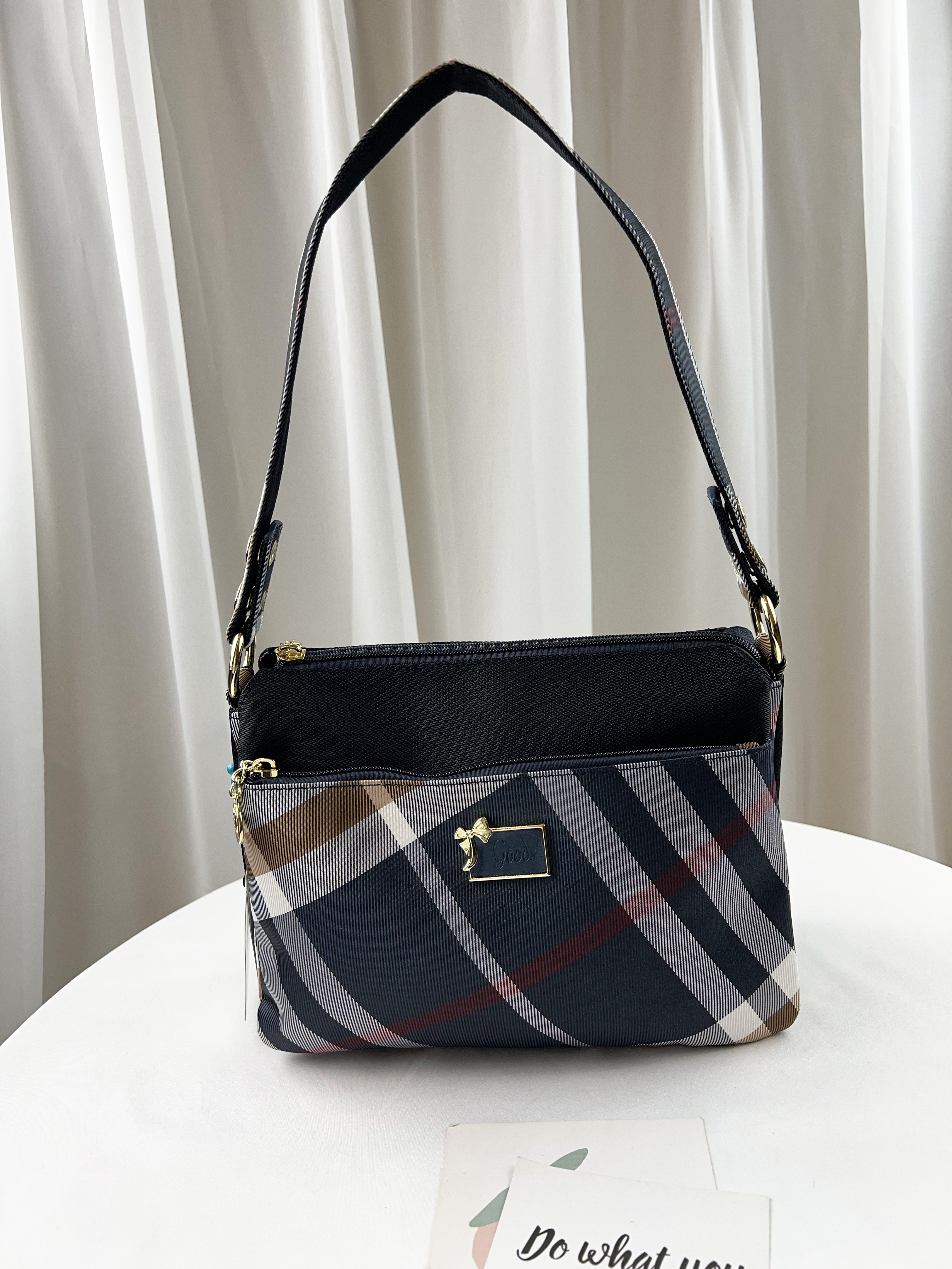 GOODS 大格黑 拼色防潑水肩背包 / 側背包 #29259