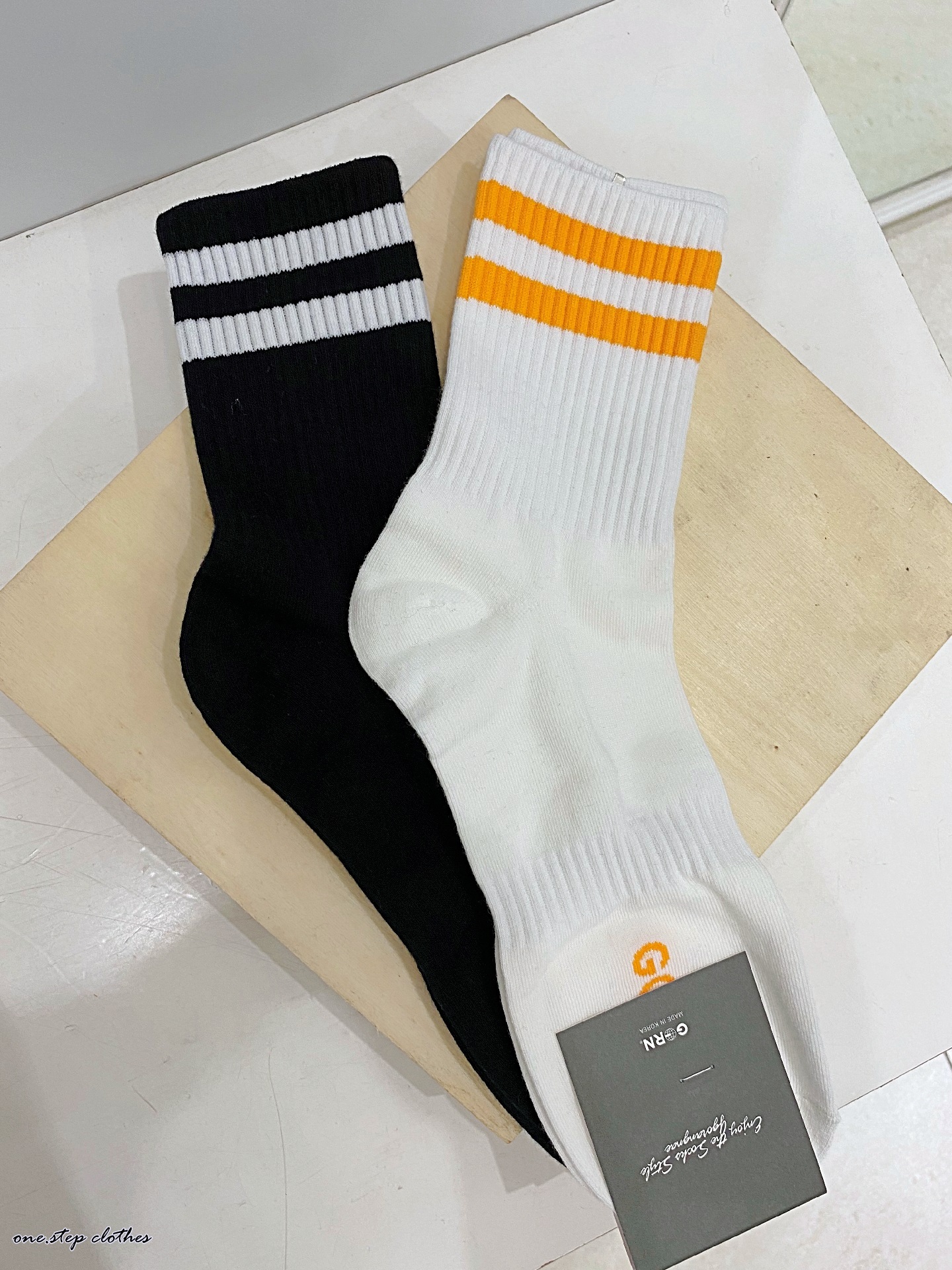 正韓街頭感率性雙條襪