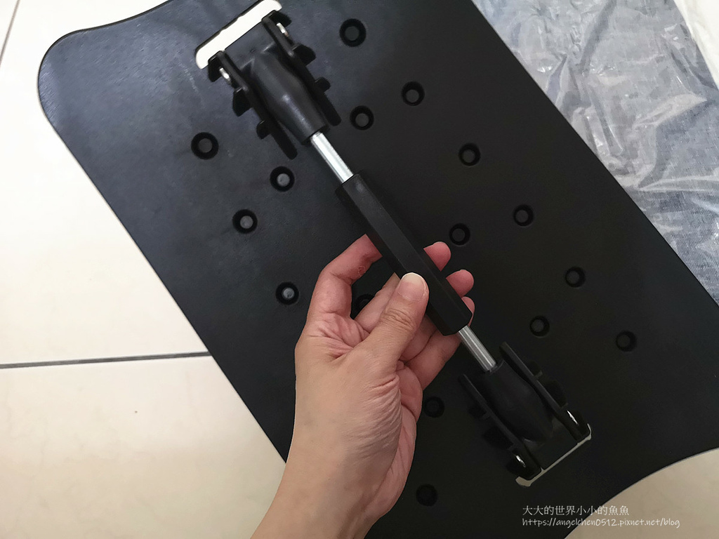 魚魚推薦Beroso倍麗森旋轉式拉背器和橡膠止滑瑜珈墊