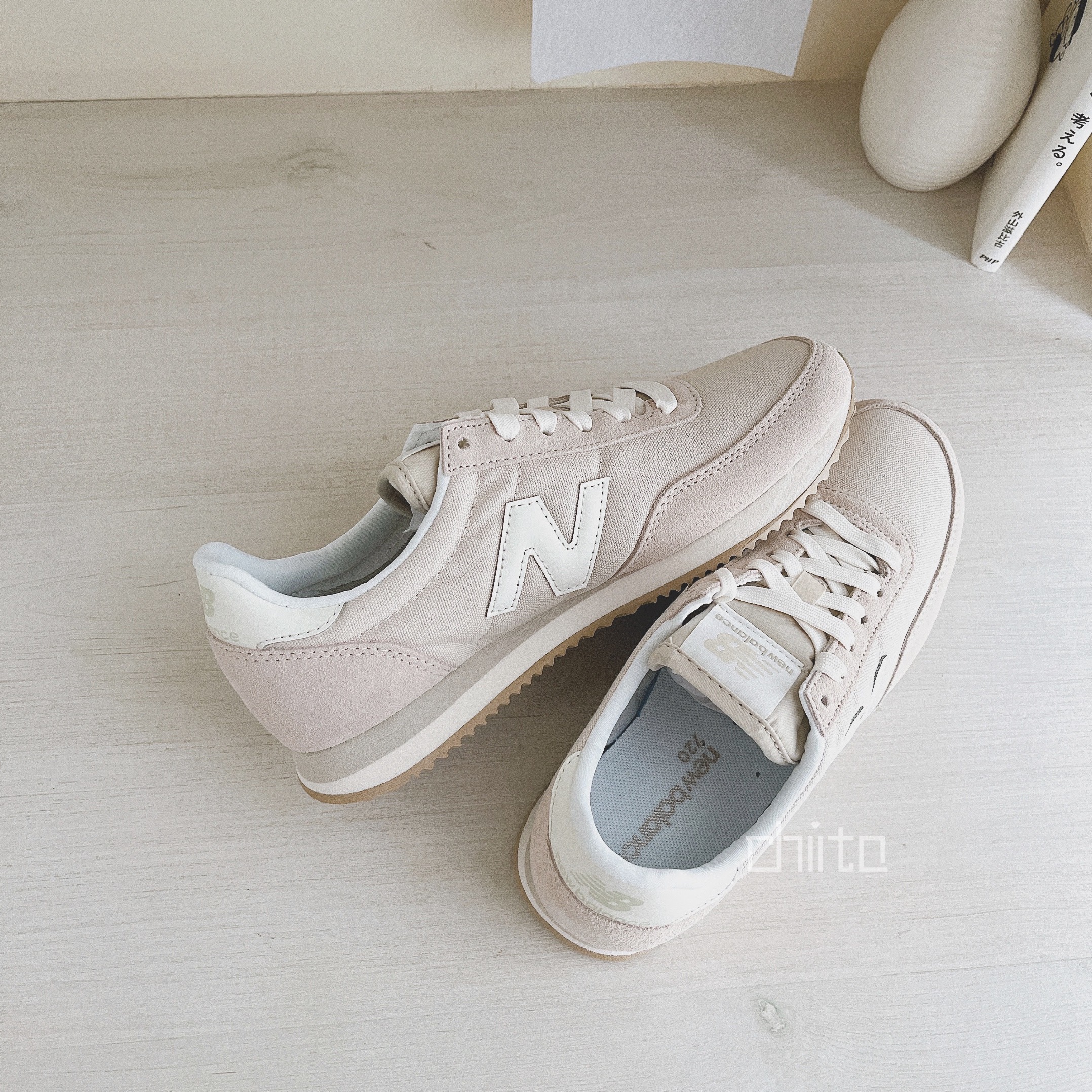 new balance wl720 beige