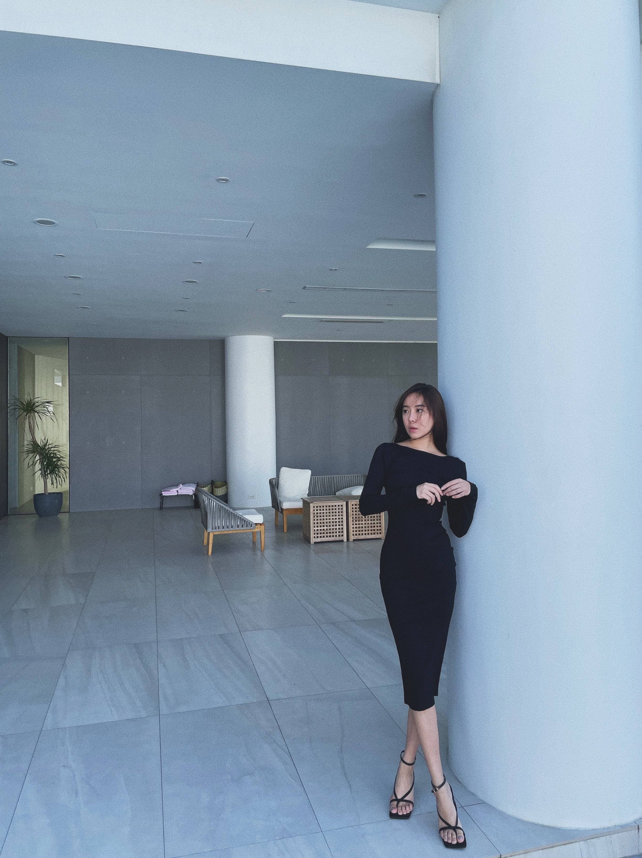 Zip on 拉鍊性感露背洋裝