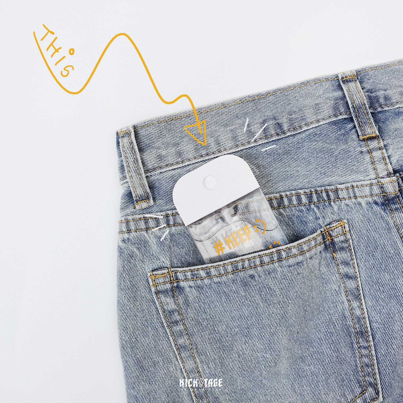 KICKSTAGE #KEEP SPRAY BOTTLE 白色 黑色 閃電微笑 攜帶式卡片噴霧瓶 隨身酒精噴瓶【KS93】