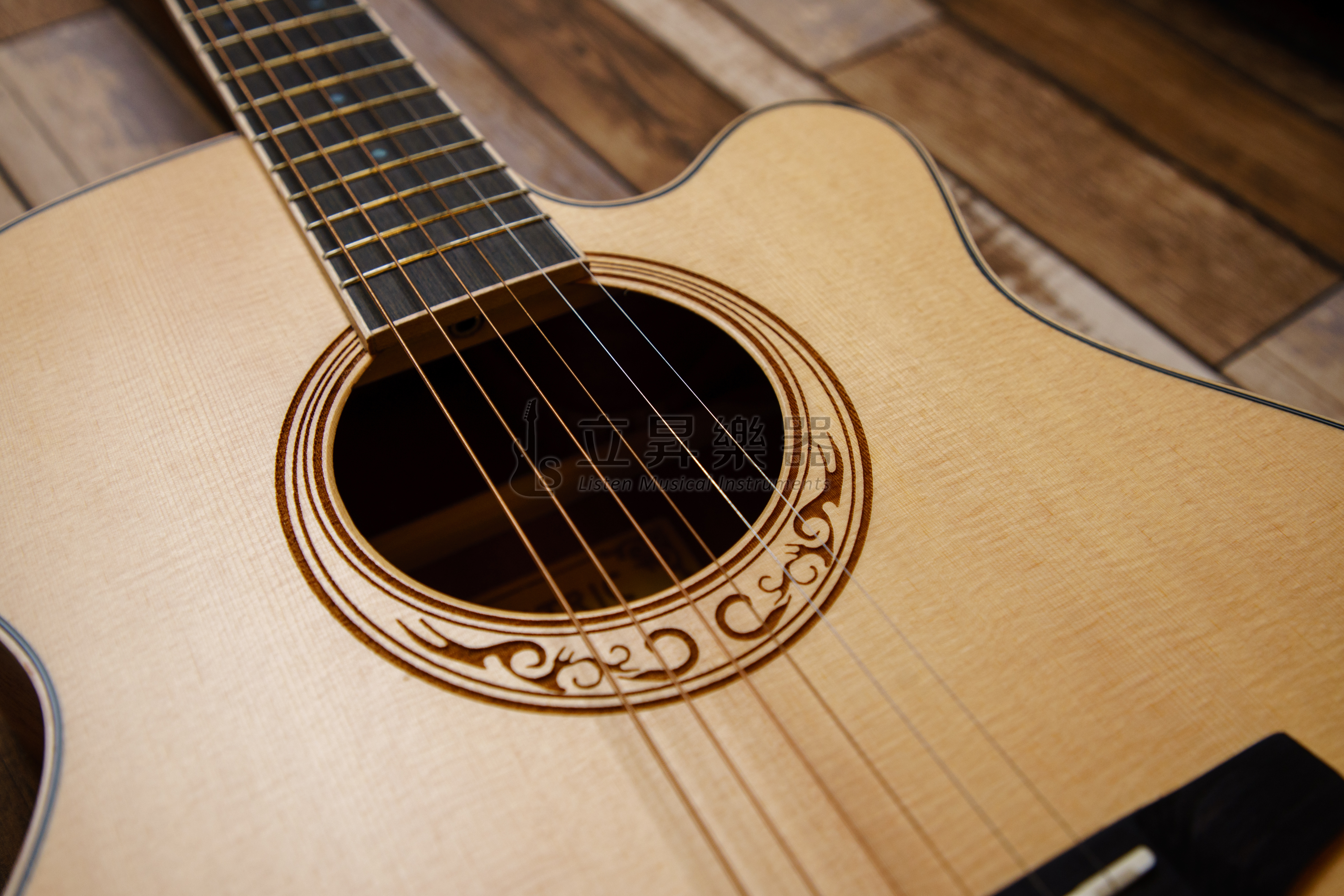 木吉他 METRIC MTC-S01S 40吋 雲杉面單板 桃花心木側背板 OM桶缺角 楓木包邊 (送厚琴袋、配件包)