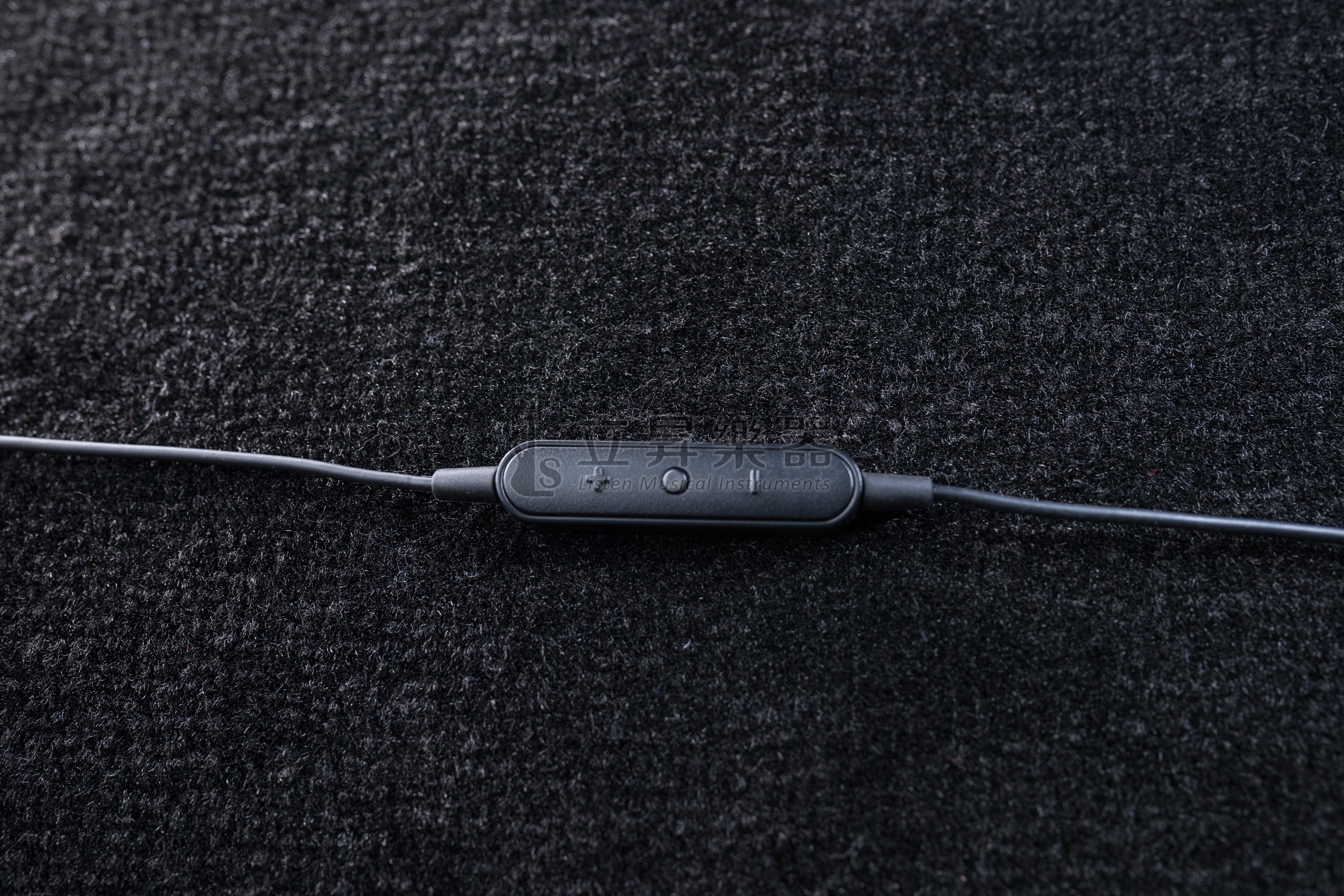 Shure 耳機 SHURE AONIC 215 SE215 DYCL+UNI+A 可線控版本 耳道式耳機 繞耳式 透明 第 4 張圖片｜三峽麥克風