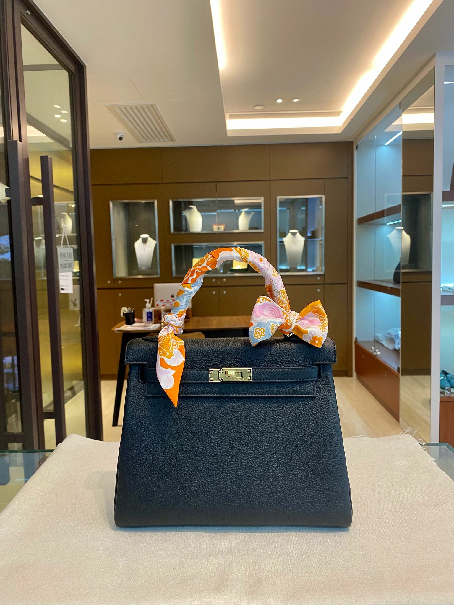 Kelly 25 89 noir cc togo K