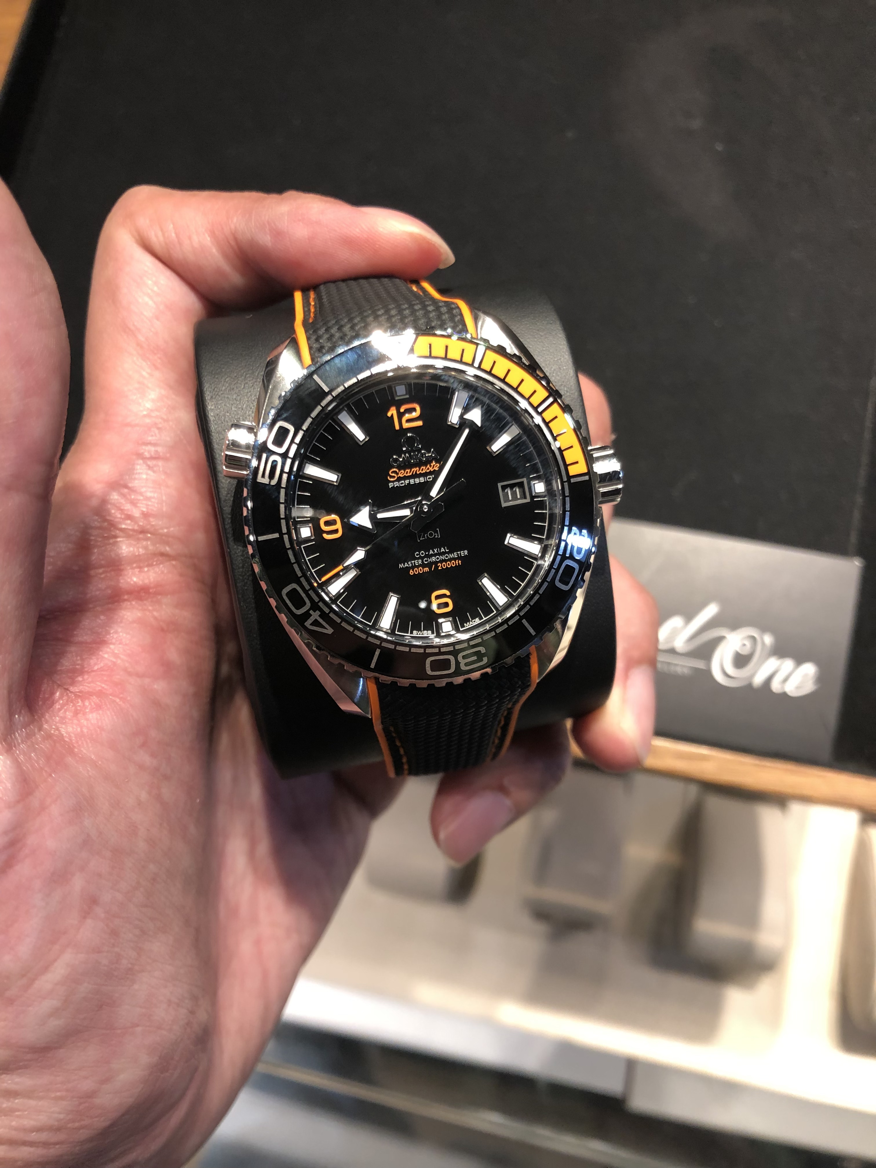 OMEGA 215.32.44.21.01.001 PLANET OCEAN 600M
