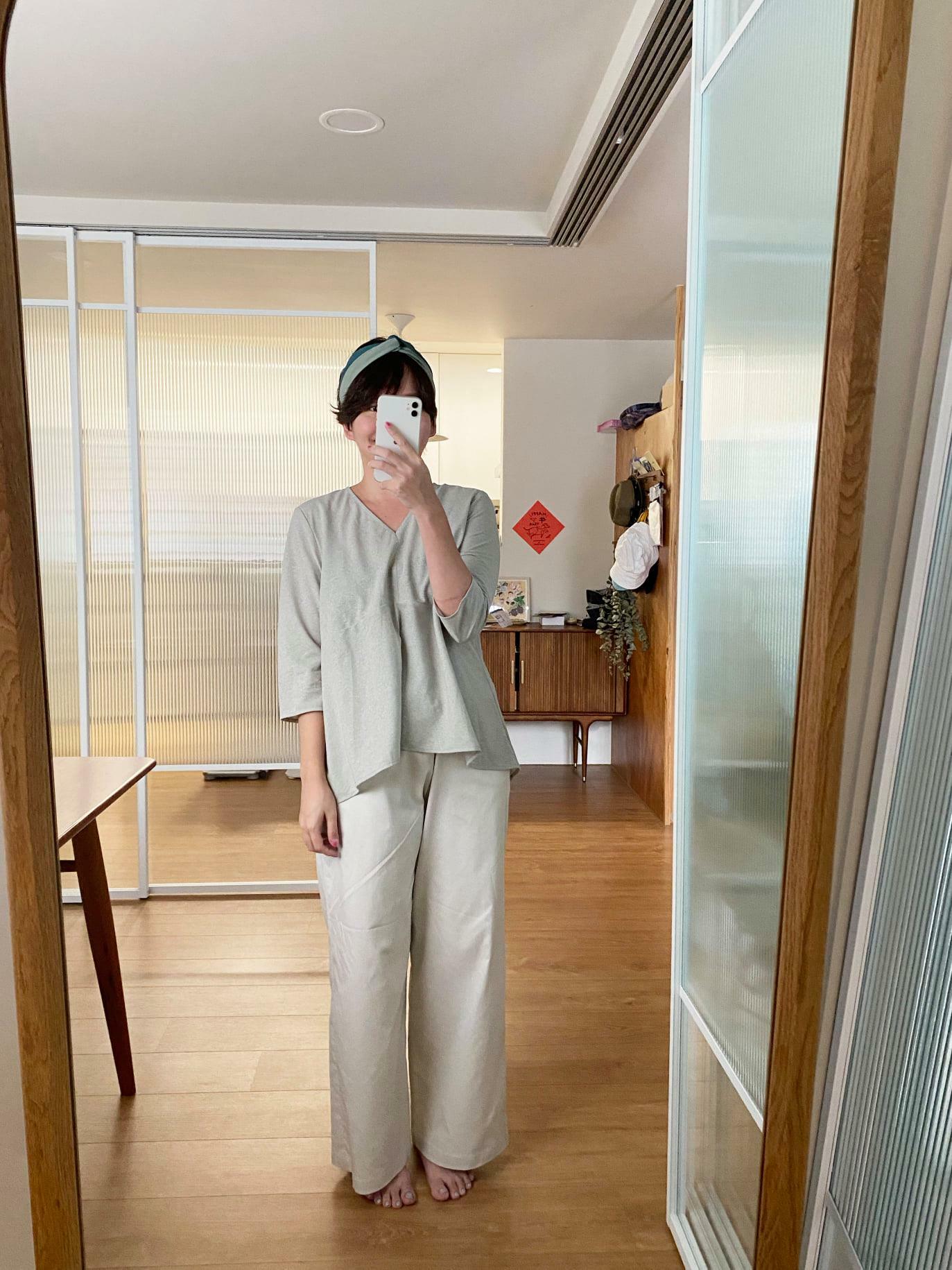 日出V領剪接長袖上衣-綠蕨