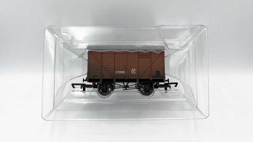 Hornby R6888TTS HO規 篷車.有音效.舊化