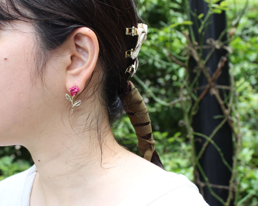 Farbe 玫瑰耳環