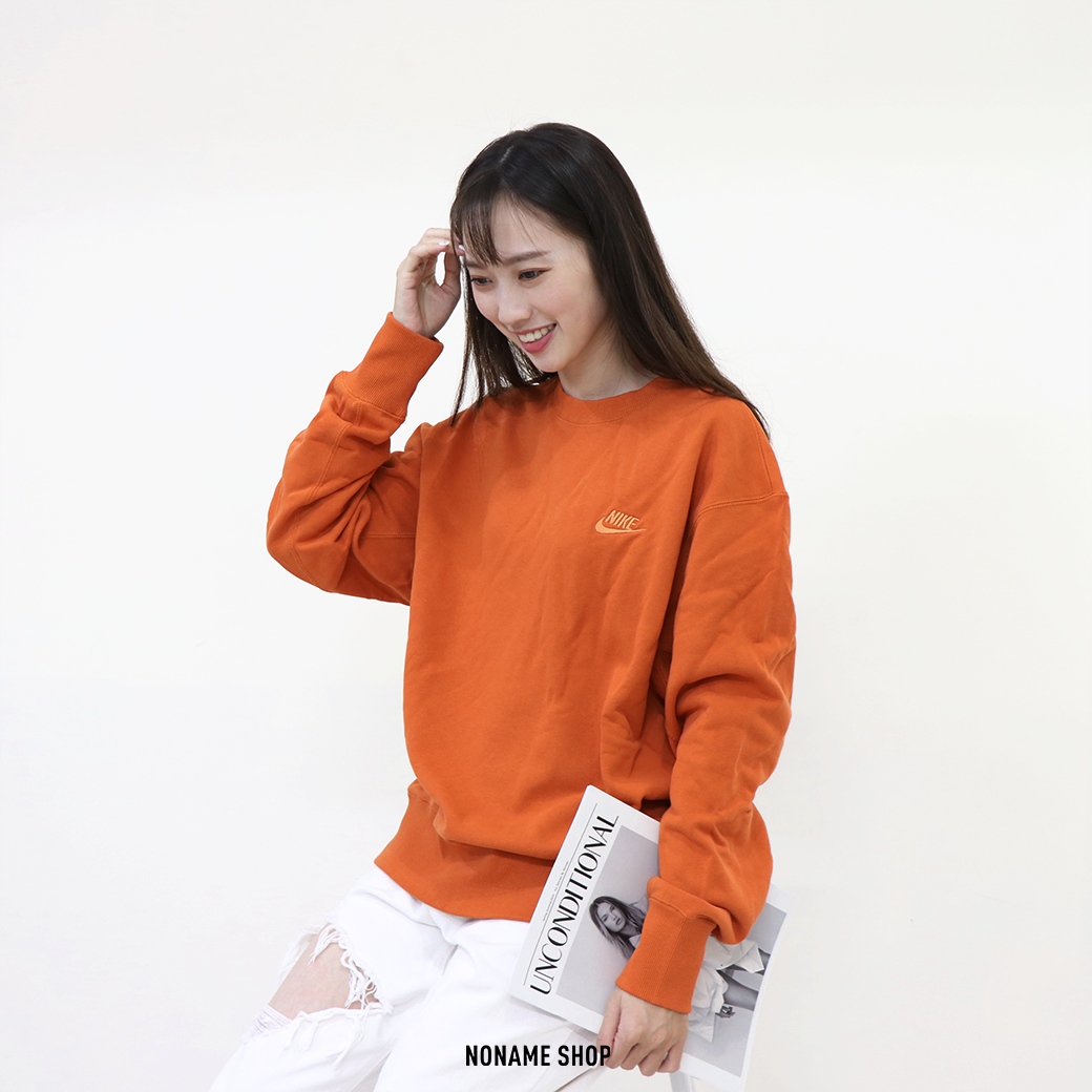 NIKE Sportswear Club 刺繡 字勾 大學Tee 南瓜橘