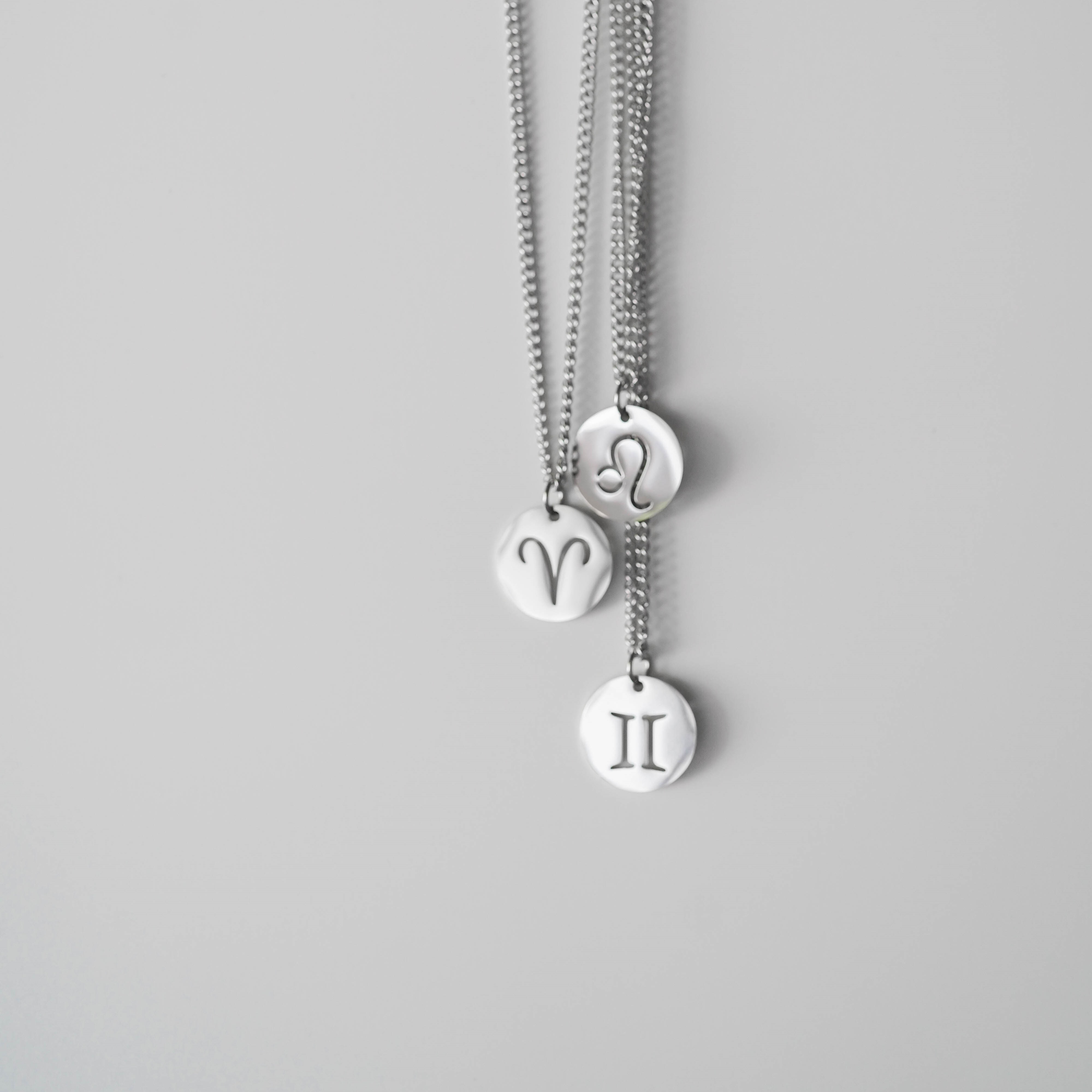 #現貨 (ACCN562) 鋼項鍊 十二星座鏤空圓牌