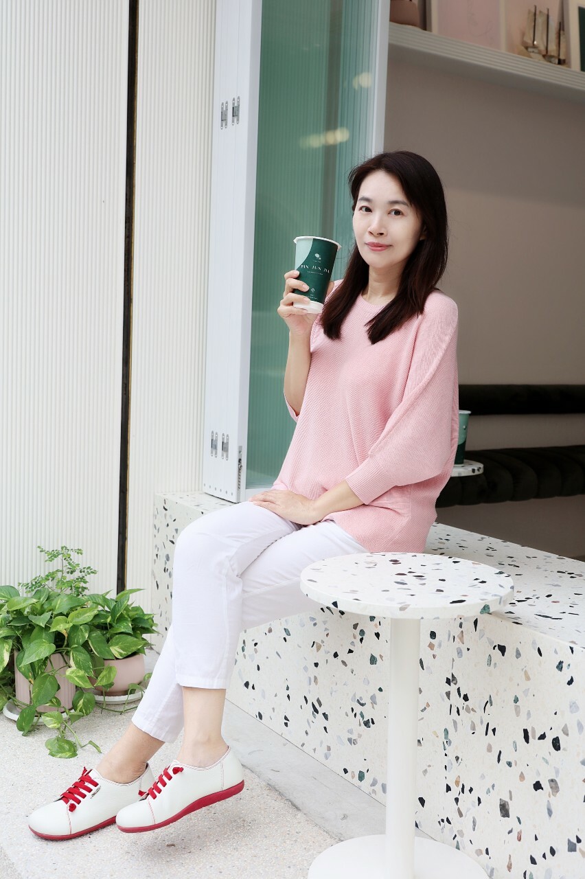 下午茶時光針織衫穿搭