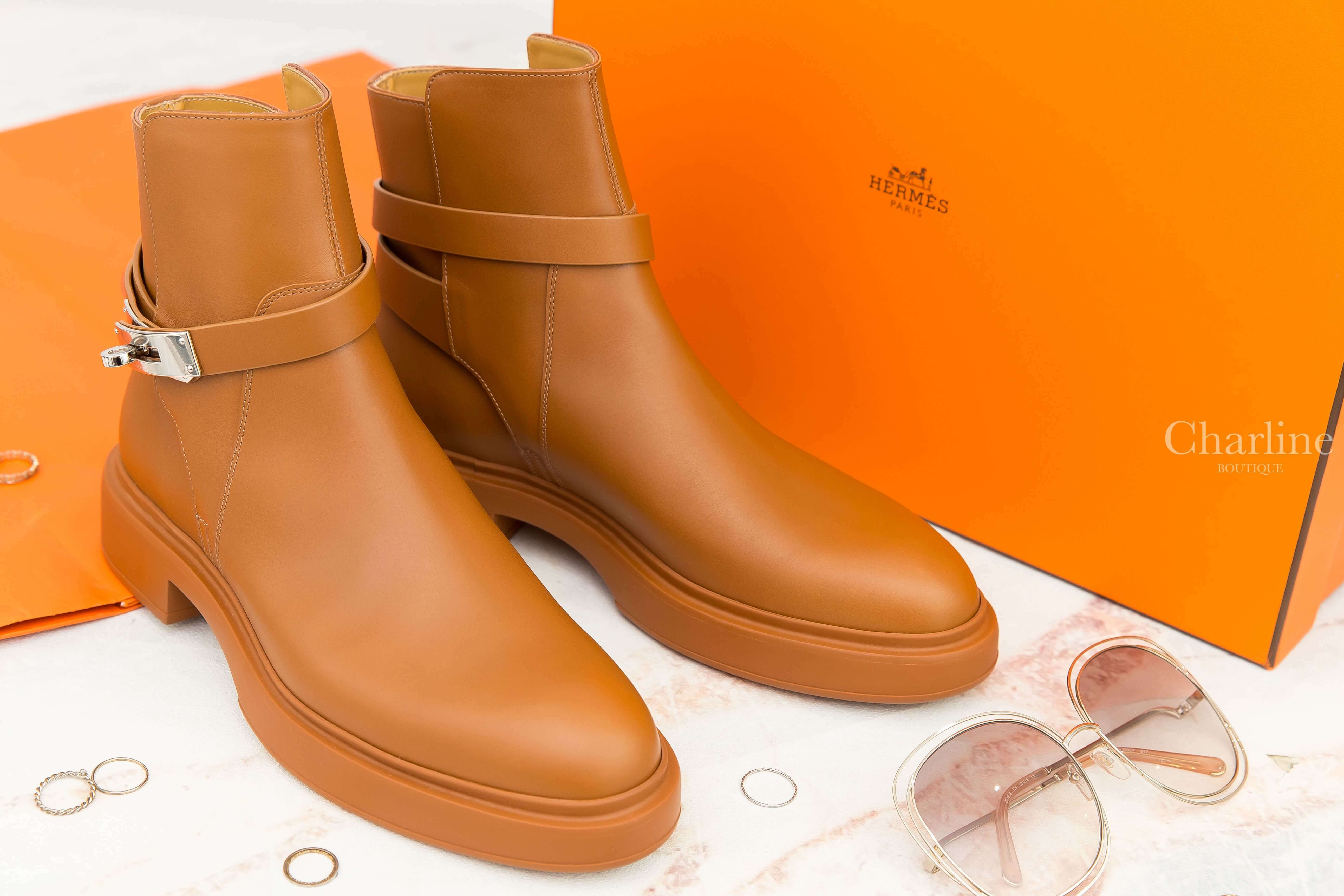 Hermès Veo Ankle Boot 自然棕色銀釦小牛皮低跟踝靴-Charline Boutique 精品代購
