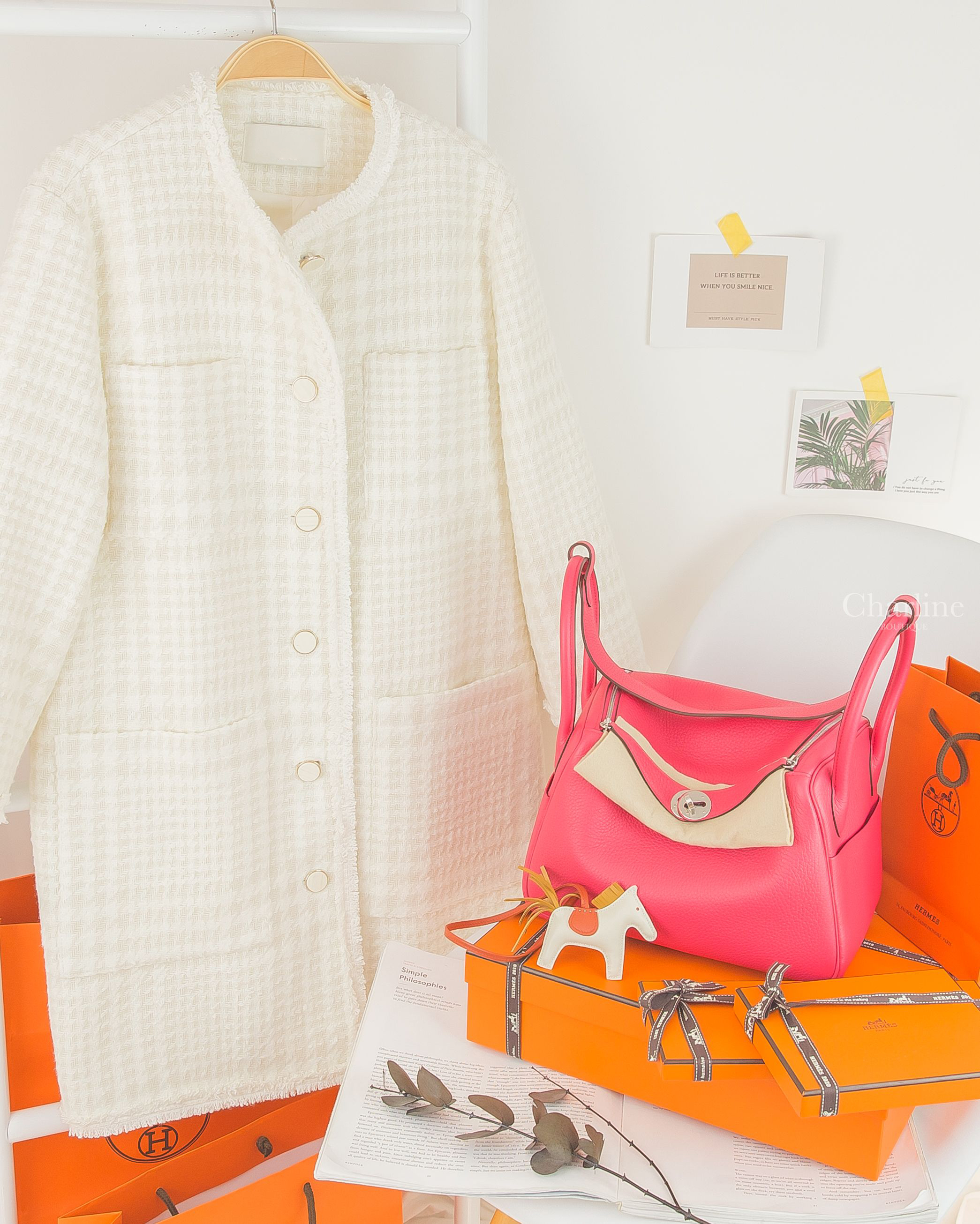 Hermès Lindy 26cm I6 Rose Extreme Taurillon Clemence Y刻玫瑰桃粉色銀釦,Hermès Horse Charm PM 奶昔白小型可愛小馬吊飾-Charline Boutique 精品代購