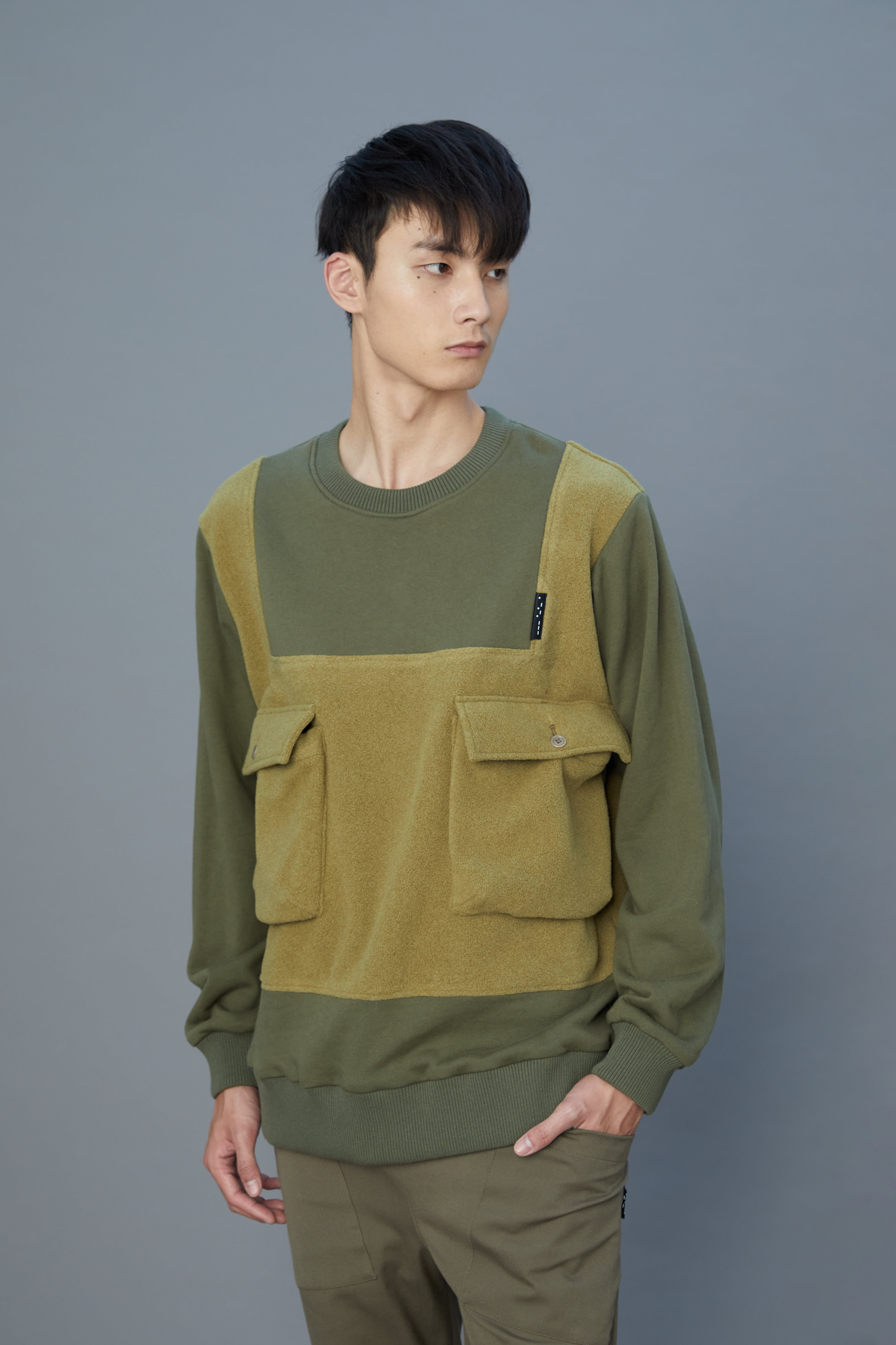 牡蠣絨背心拼接上衣 - 霧綠