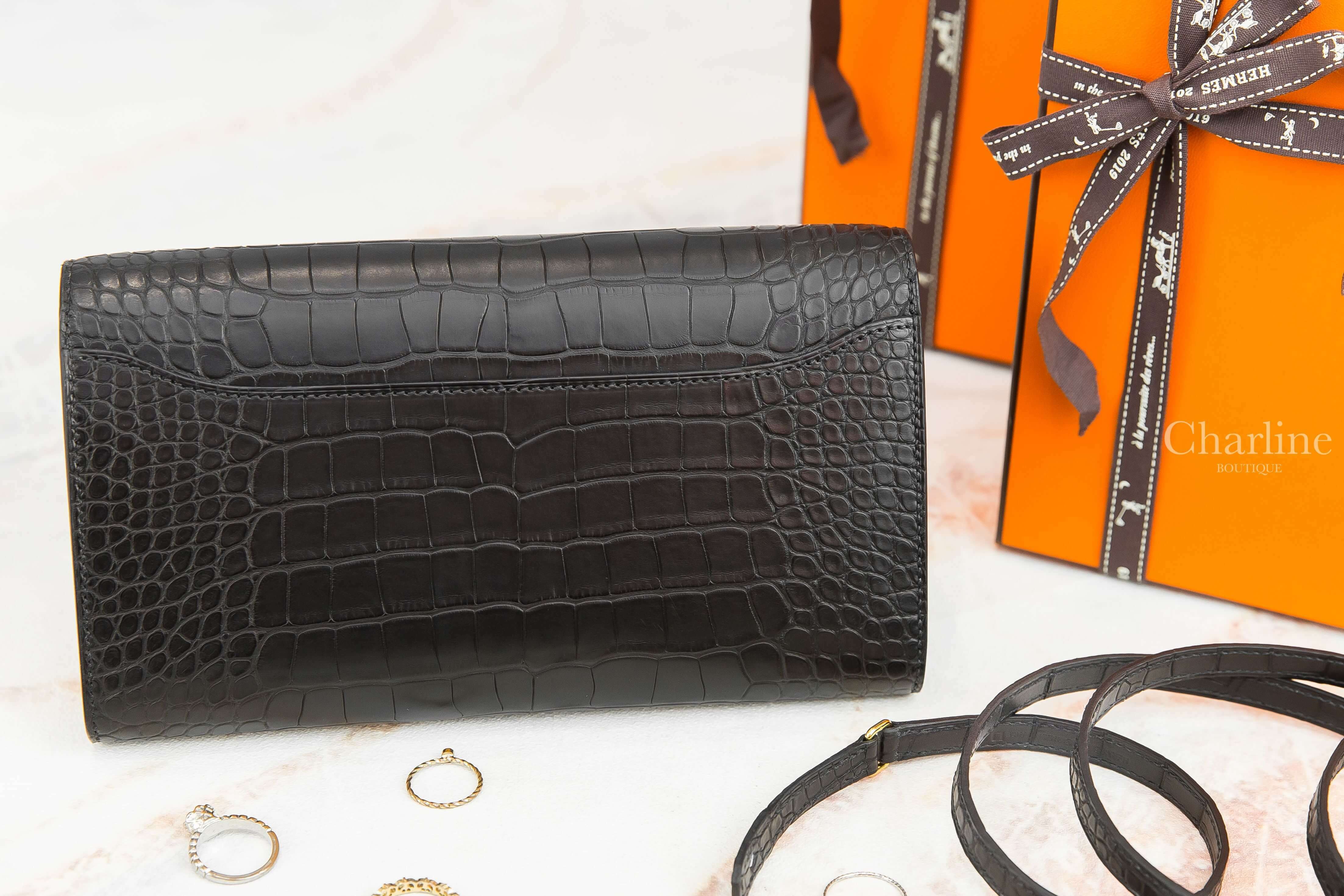 Hermès Constance Long To Go Wallet 89 Noir Z刻黑色霧面方塊鱷魚金釦肩背包-Charline Boutique 精品代購