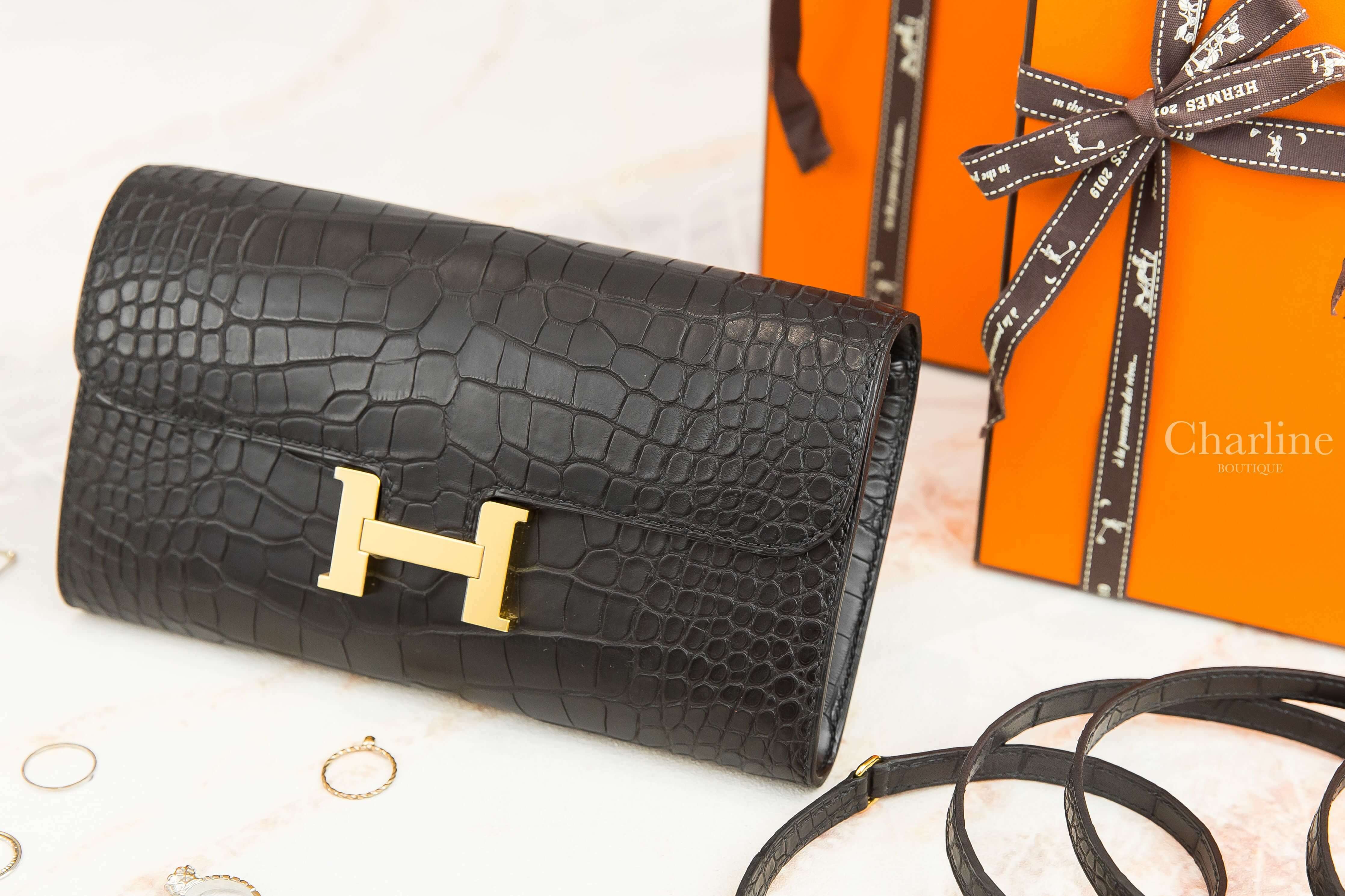 Hermès Constance Long To Go Wallet 89 Noir Z刻黑色霧面方塊鱷魚金釦肩背包-Charline Boutique 精品代購