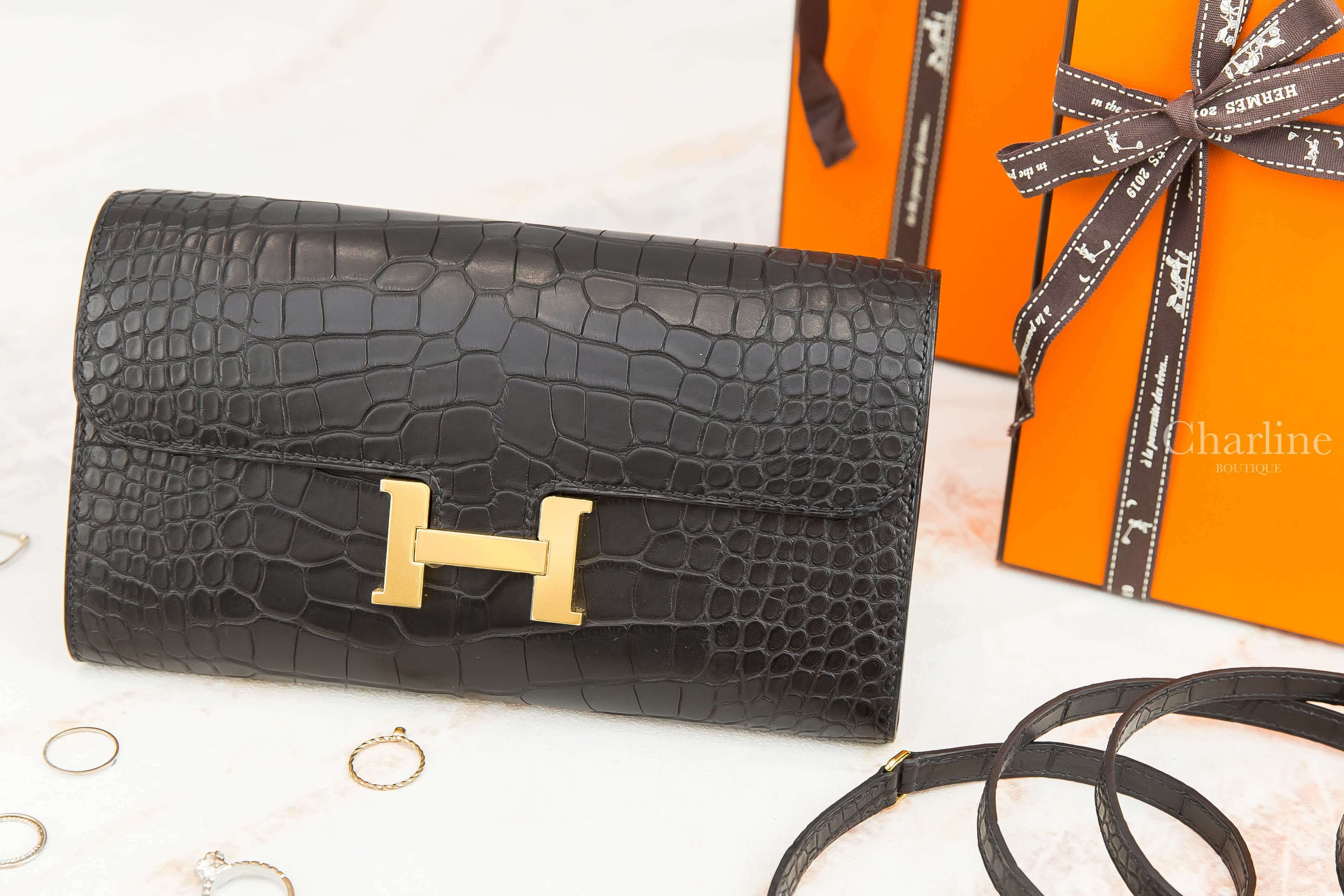 Hermès Constance Long To Go Wallet 89 Noir Z刻黑色霧面方塊鱷魚金釦肩背包-Charline Boutique 精品代購