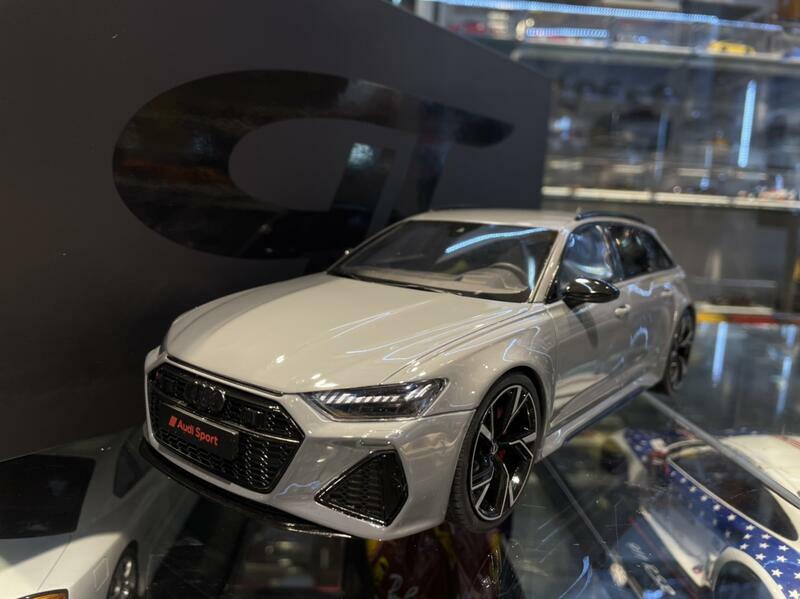 GT SPIRIT GT847 Audi RS 6 Avant Grey 1/18 (Resin)