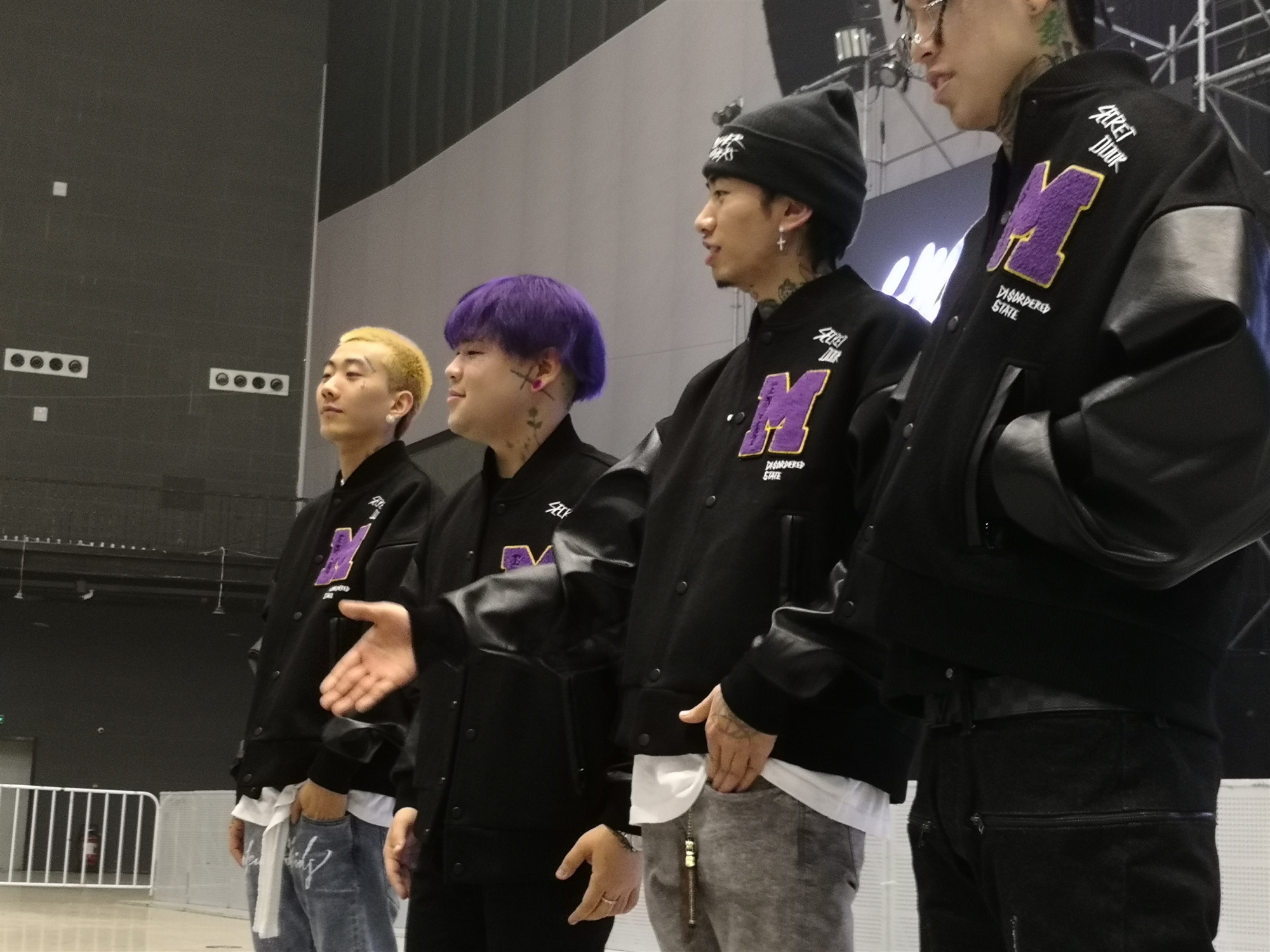 MEDM 皮革拼接毛巾繡圖像棒球外套