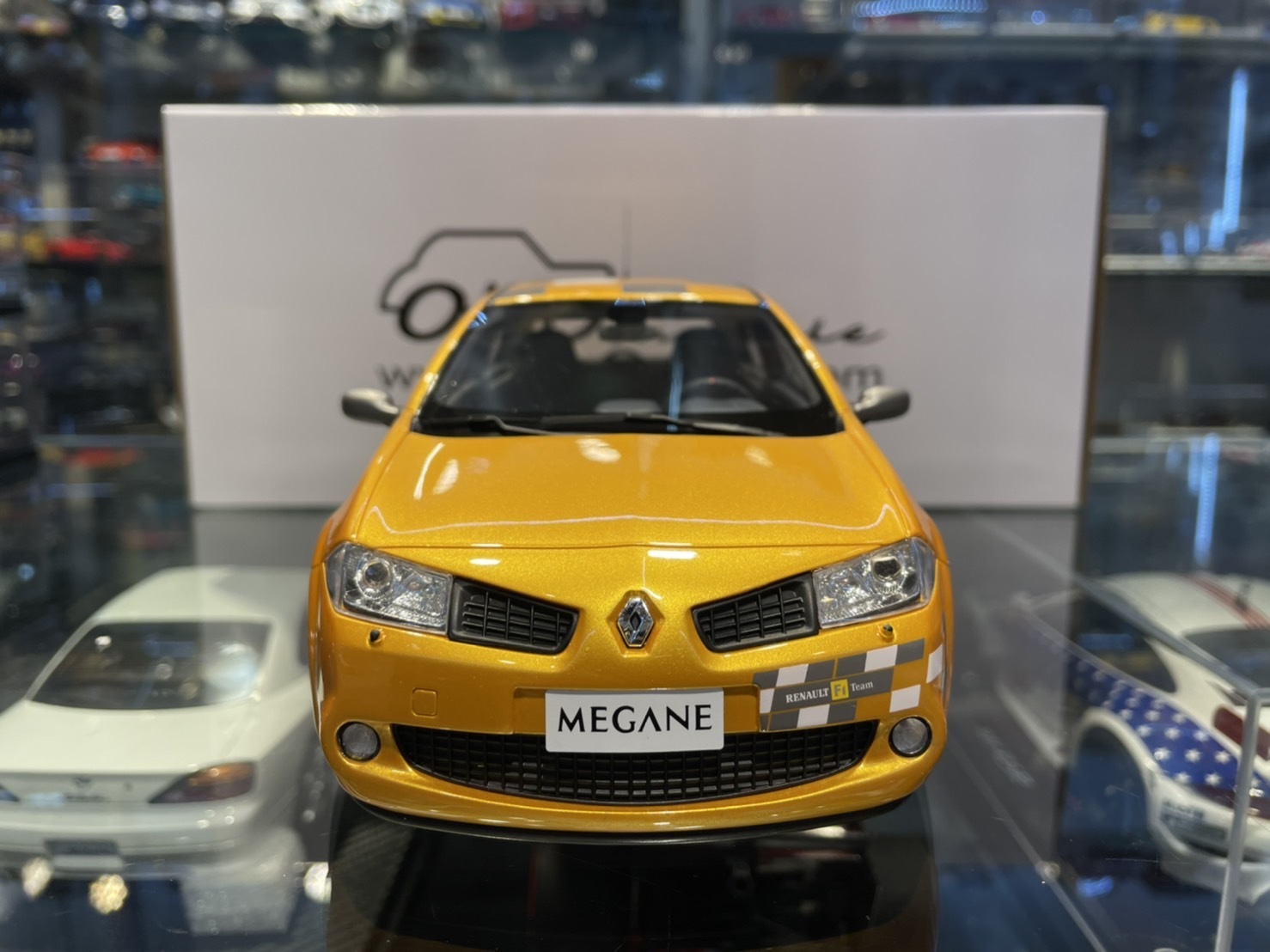 OTTO OT914 Renault Megane Renault F1 Team 1/18