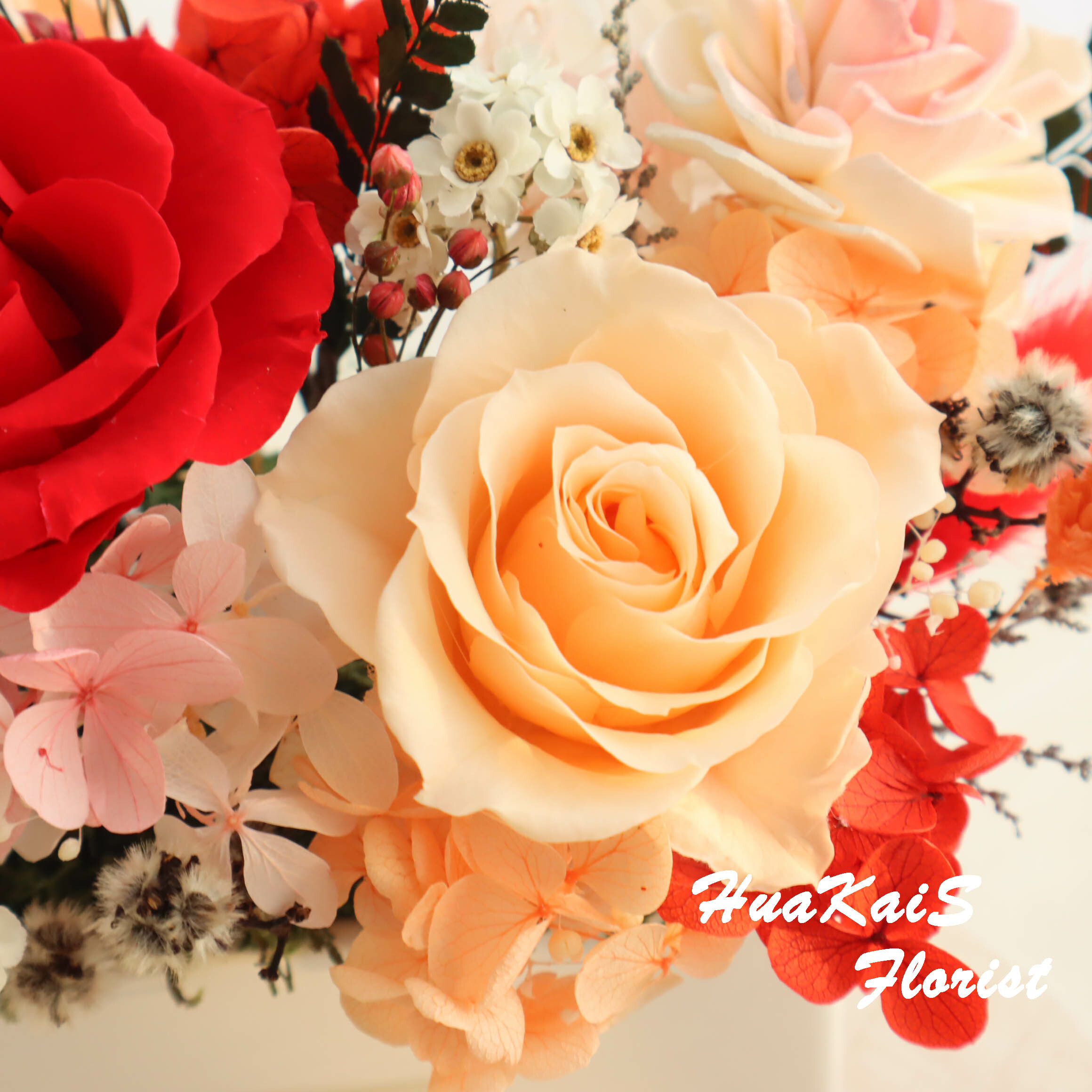 經典款桌花-繽紛紅|開幕賀禮|新居花禮|永生桌花|生日禮物|室內擺設