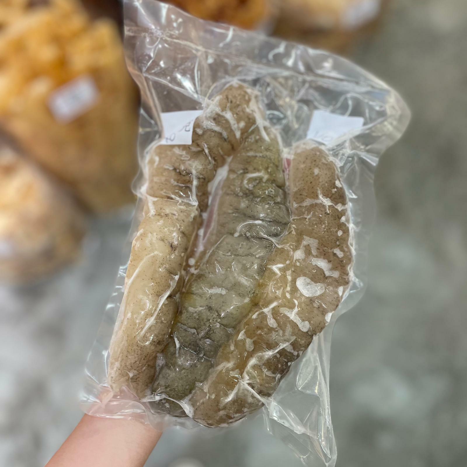 急凍澳洲清水海參 $650/斤【由於每一隻的克數唔同，需要致電：25591097 查詢，或者WhatsApp ：98867492購買】